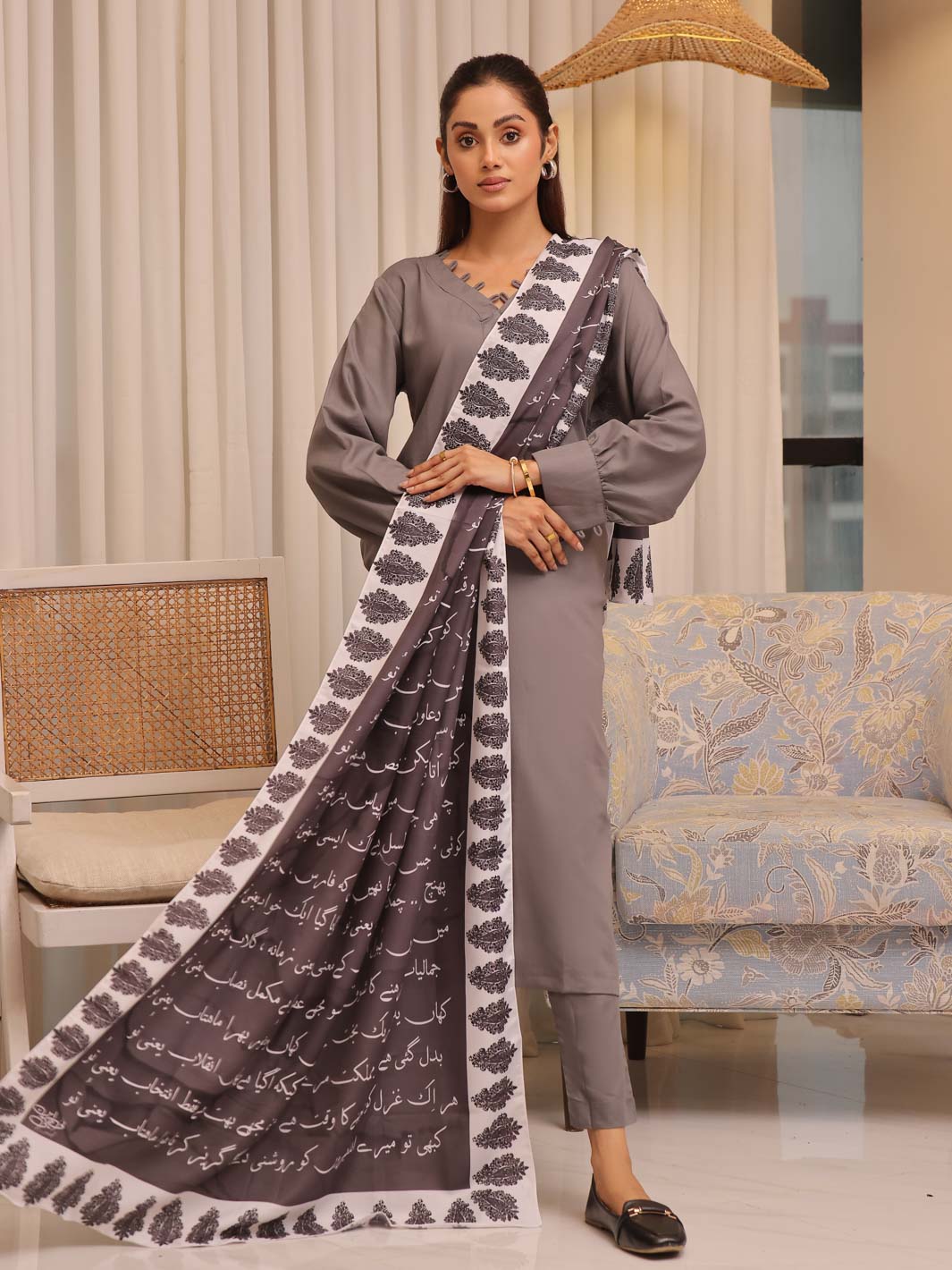 Dastaan Dupatta (Black)