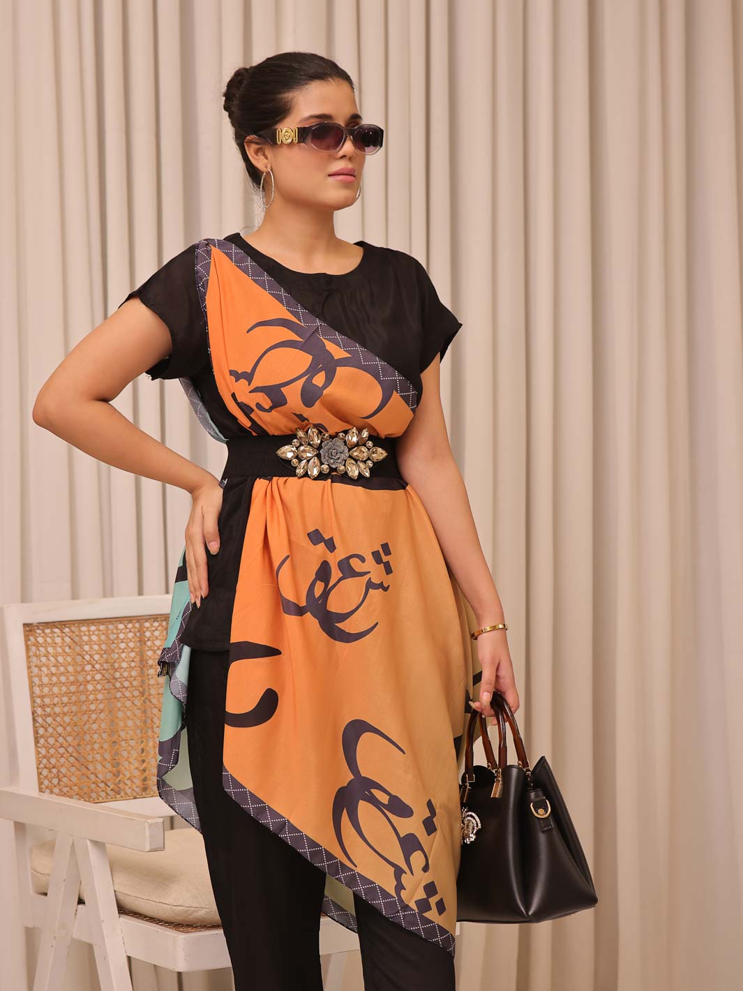Ain Se Ishq Stole (Neon)