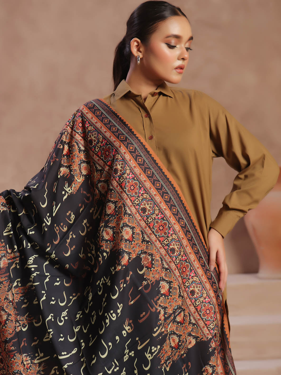 Manzil stole (Black)