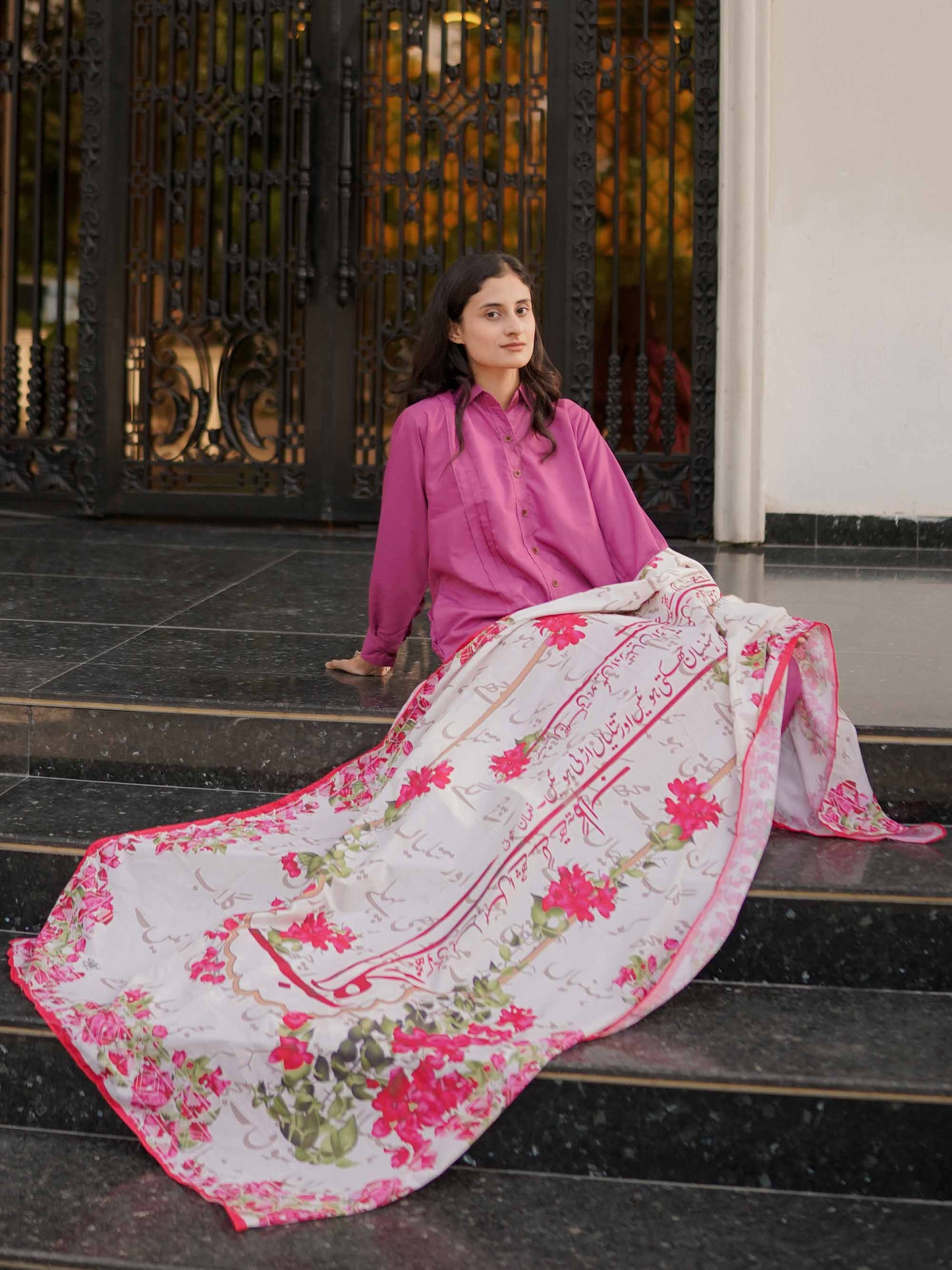 Gulaab Odhni (Beige)