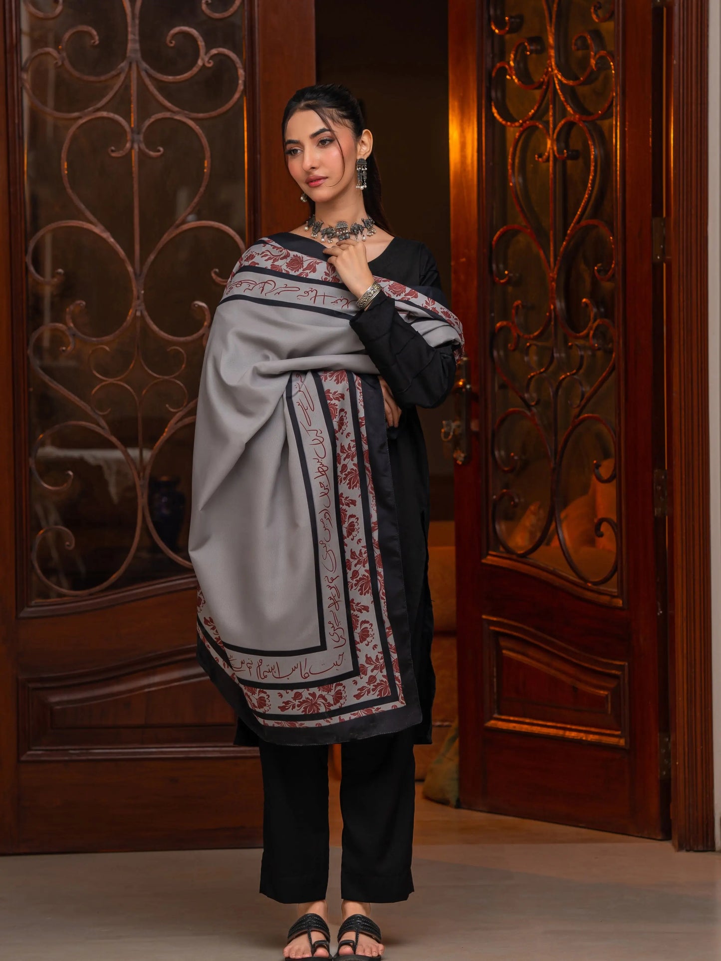 Chahat Odhni (Grey)