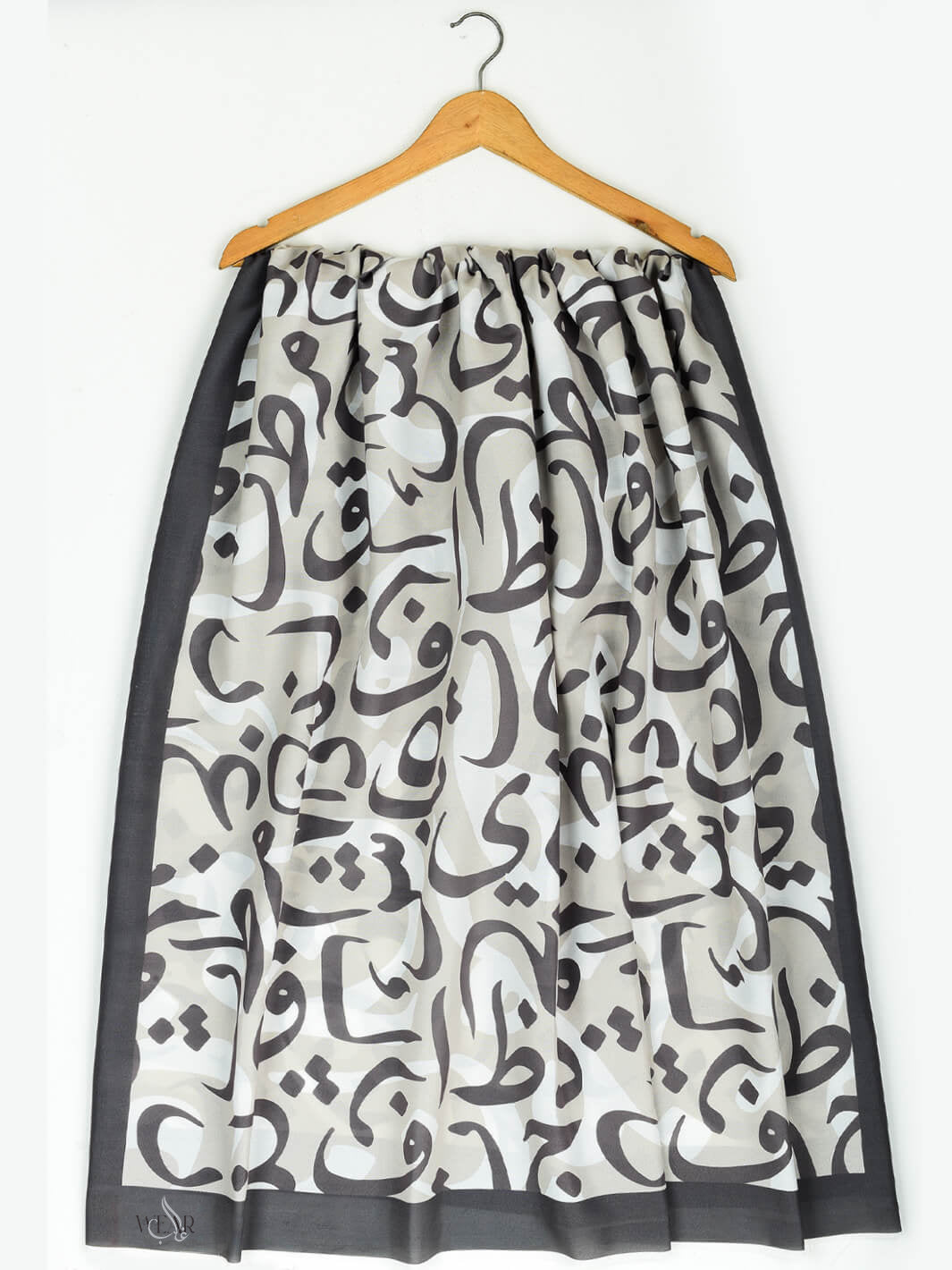 Hujoom Dupatta (Grey)
