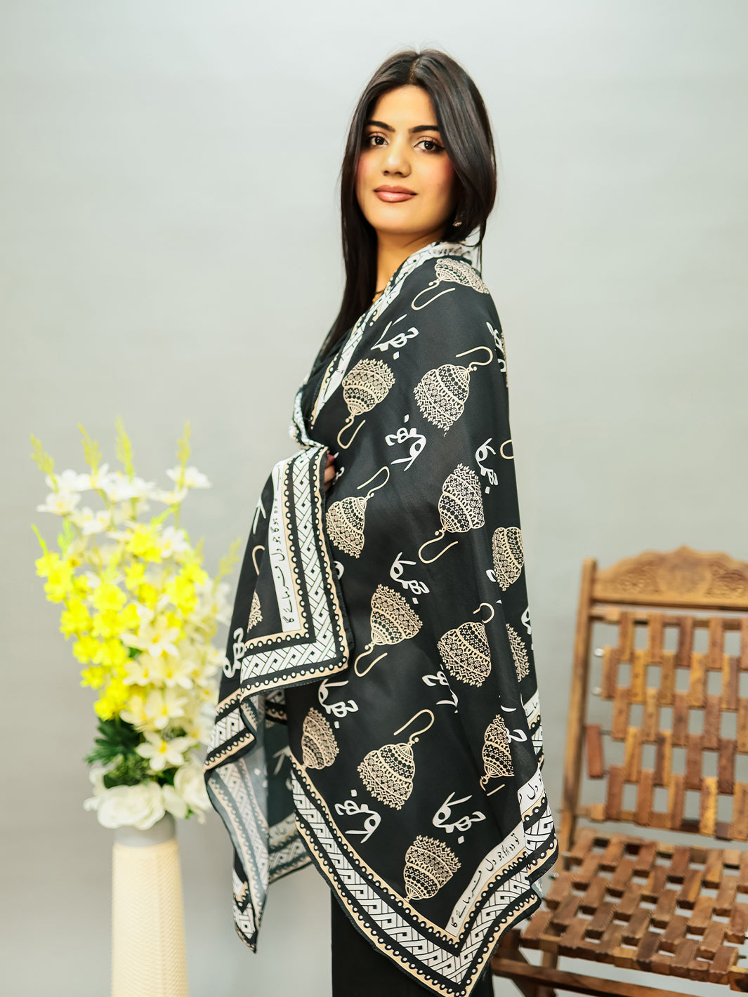 Jhumka Stole (Black n Skin)