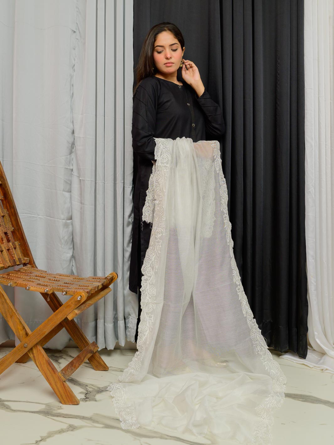 Pure Lawn Cutwork Dupatta (White 004)
