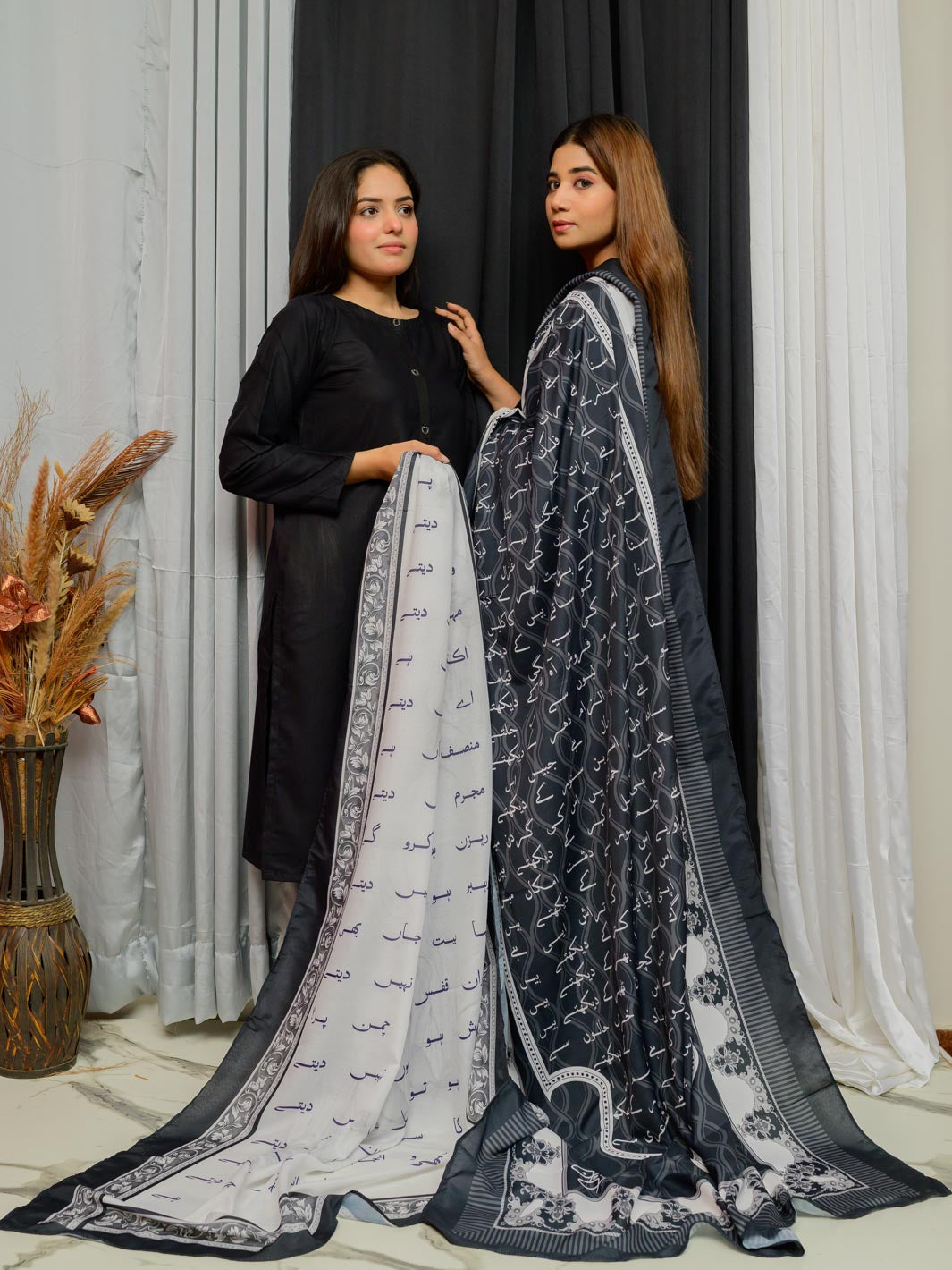 Sitara Falak Dupatta(Black)