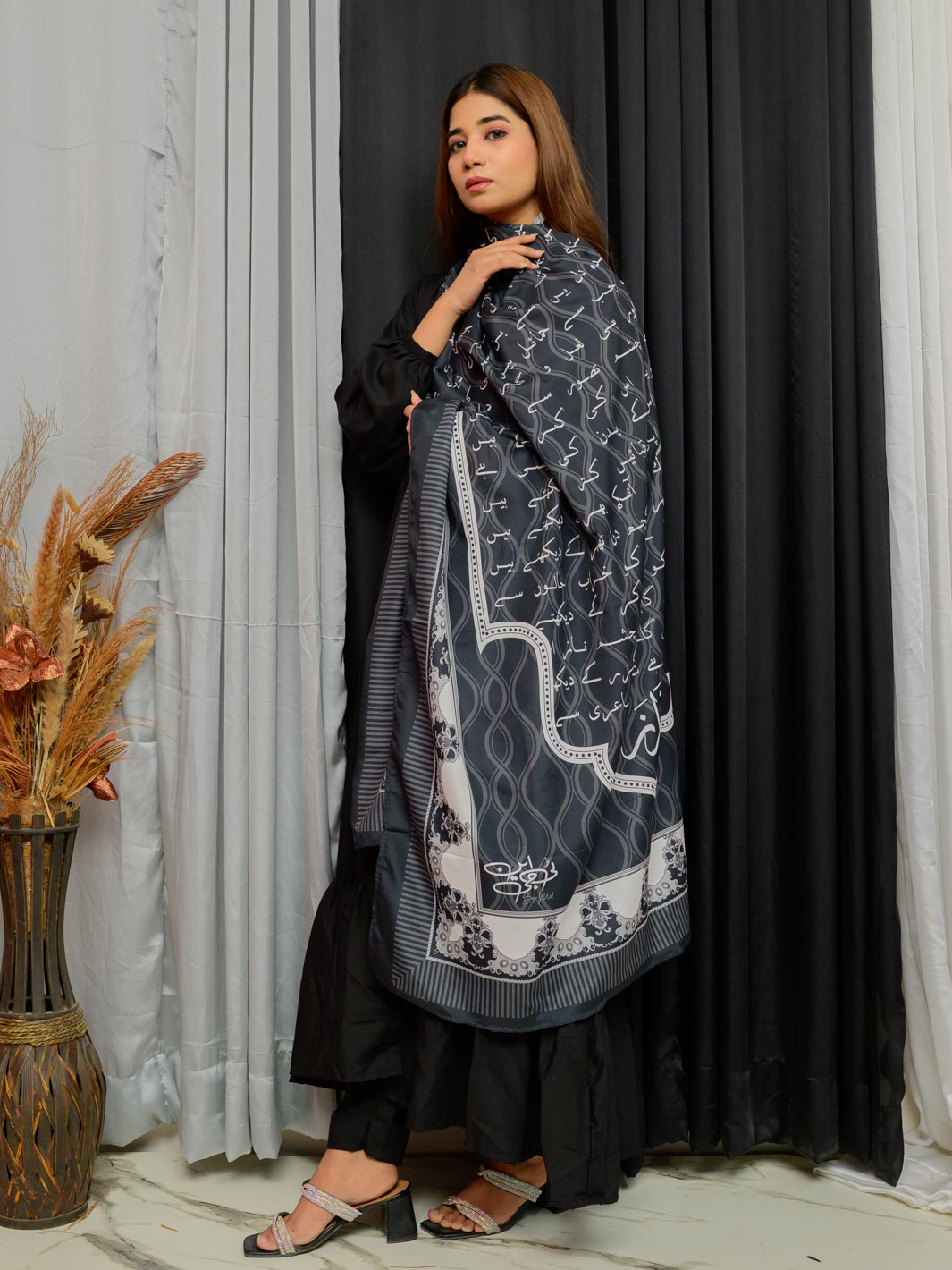 Sitara Falak Dupatta(Black)