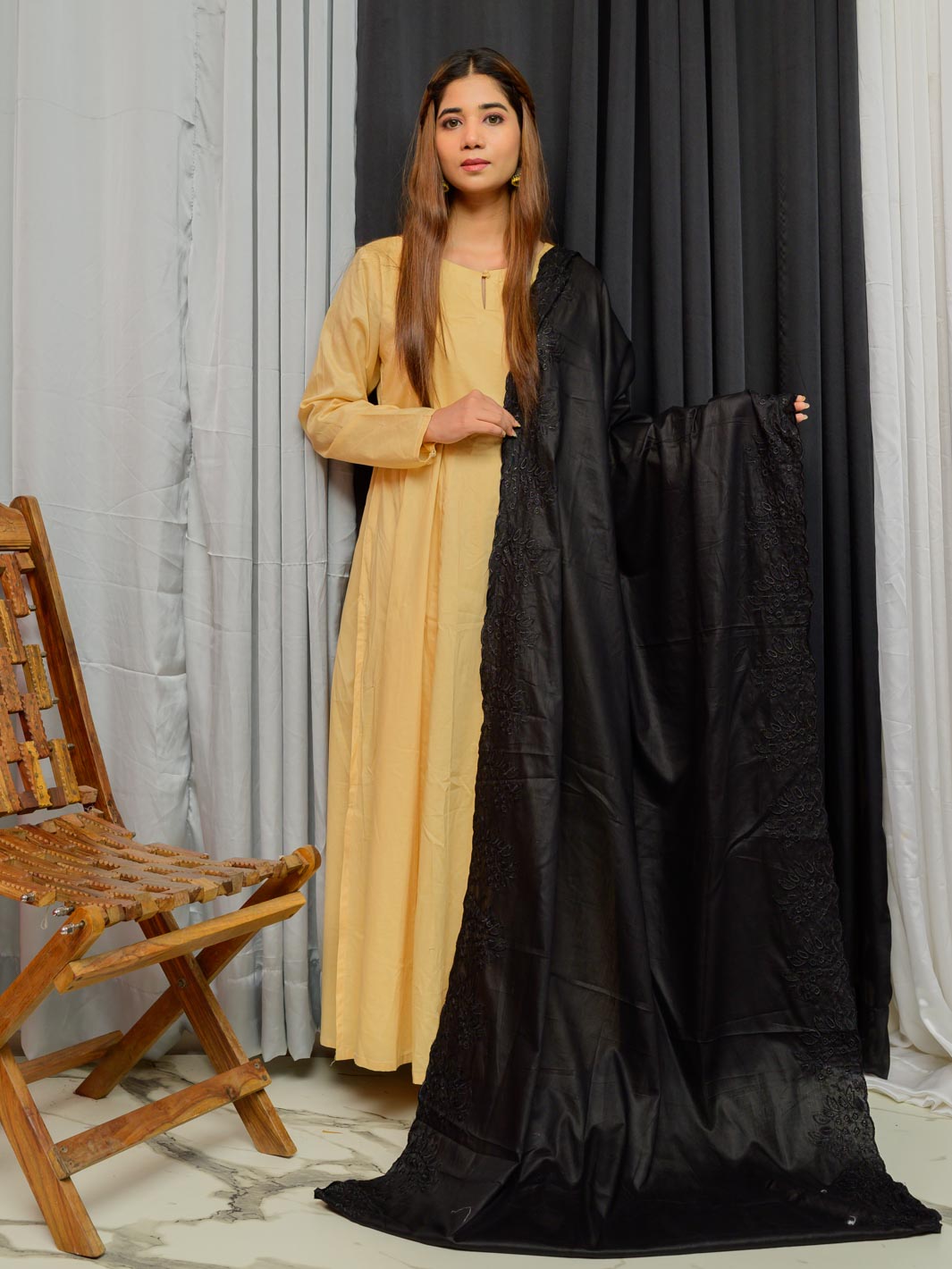 Pure Lawn Embroidered Dupatta (Black 002)