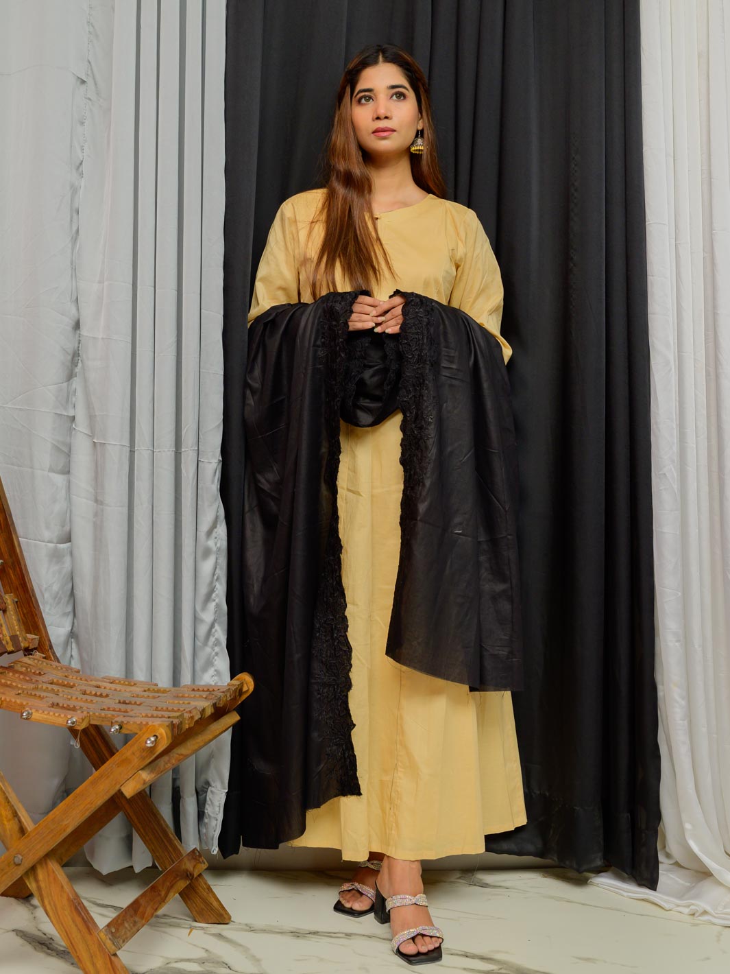 Pure Lawn Embroidered Dupatta (Black 003)