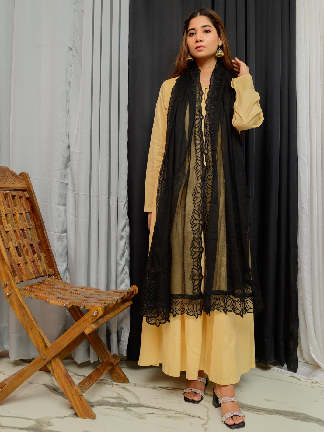 Khaddi Net Embroidered Dupatta (Black 001)