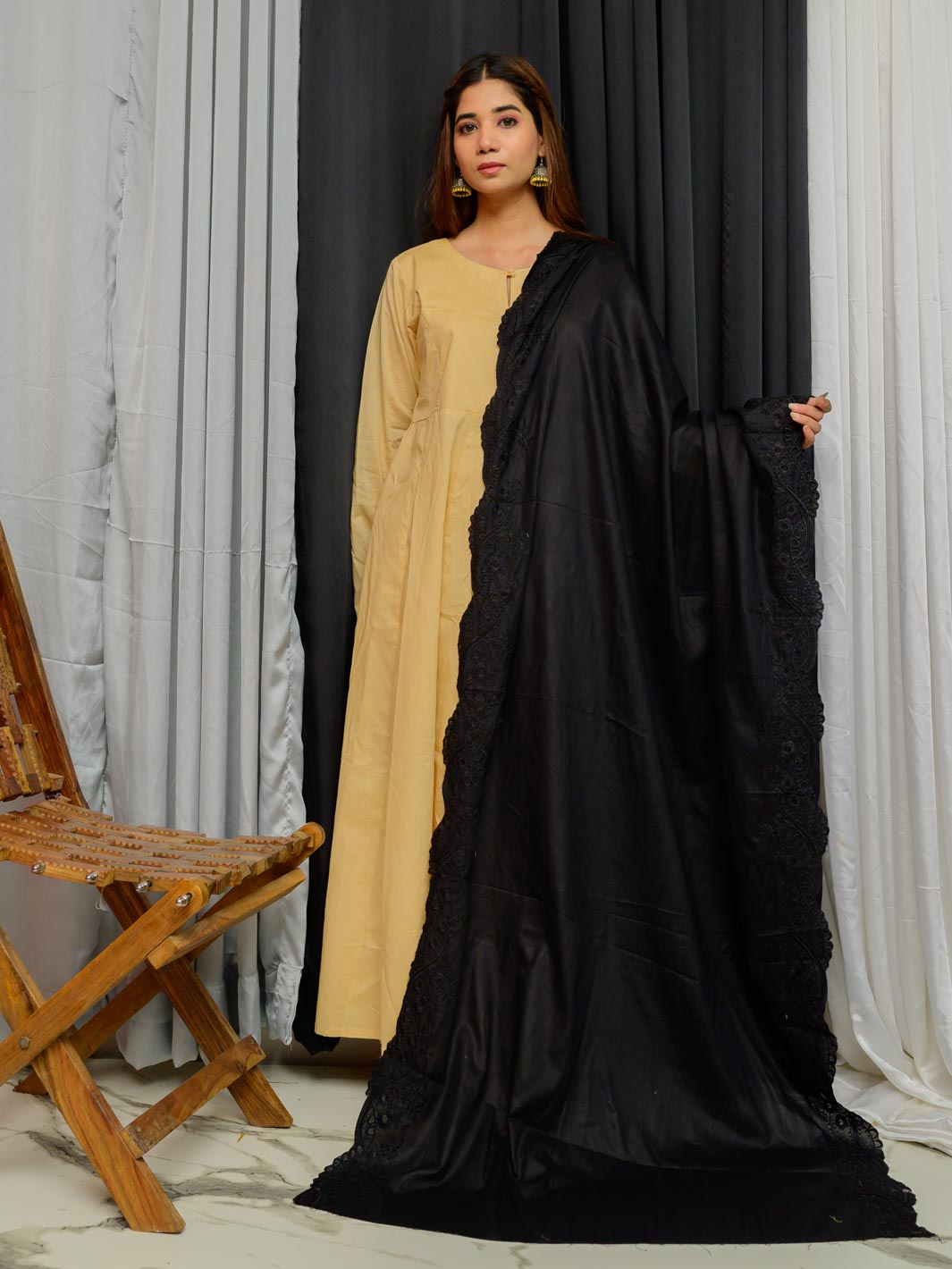Pure Lawn Dupatta (Black 004)