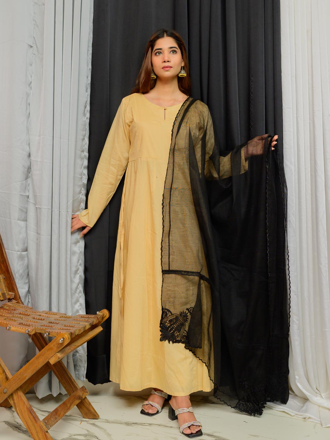 Khaddi Net Embroidered Dupatta (Black 004)