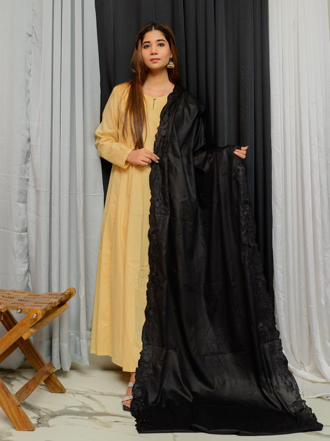 Pure Lawn Dupatta (Black 005)