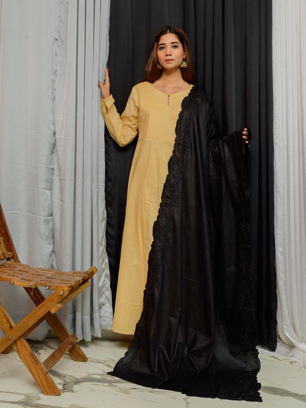 Pure Lawn Dupatta (Black 006)
