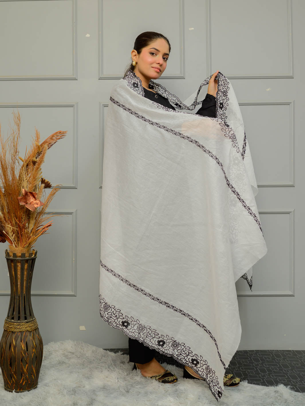 Pure Lawn Cutwork Dupatta (White&Black 002)