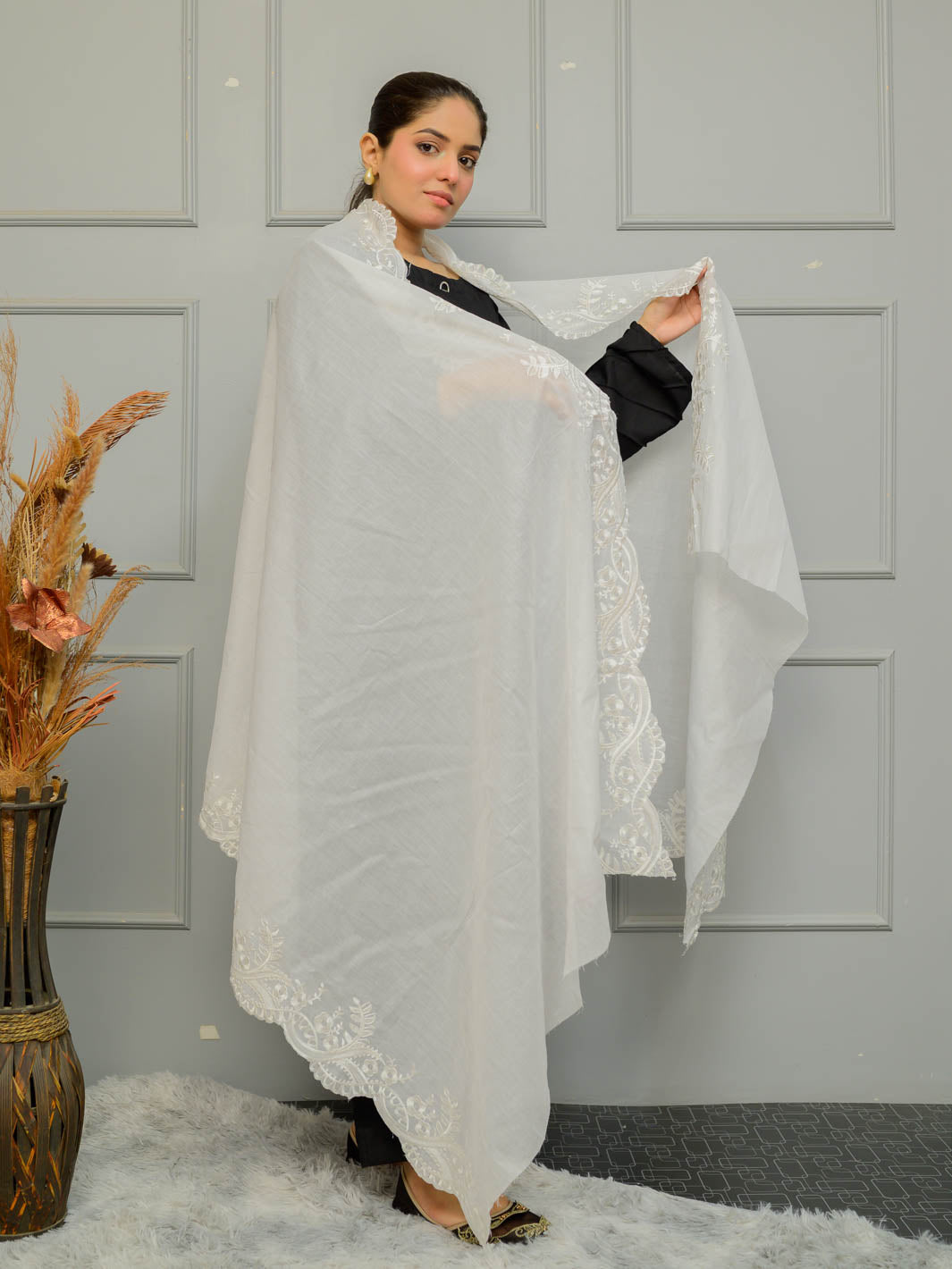 Pure Lawn Cutwork Dupatta (White 001)