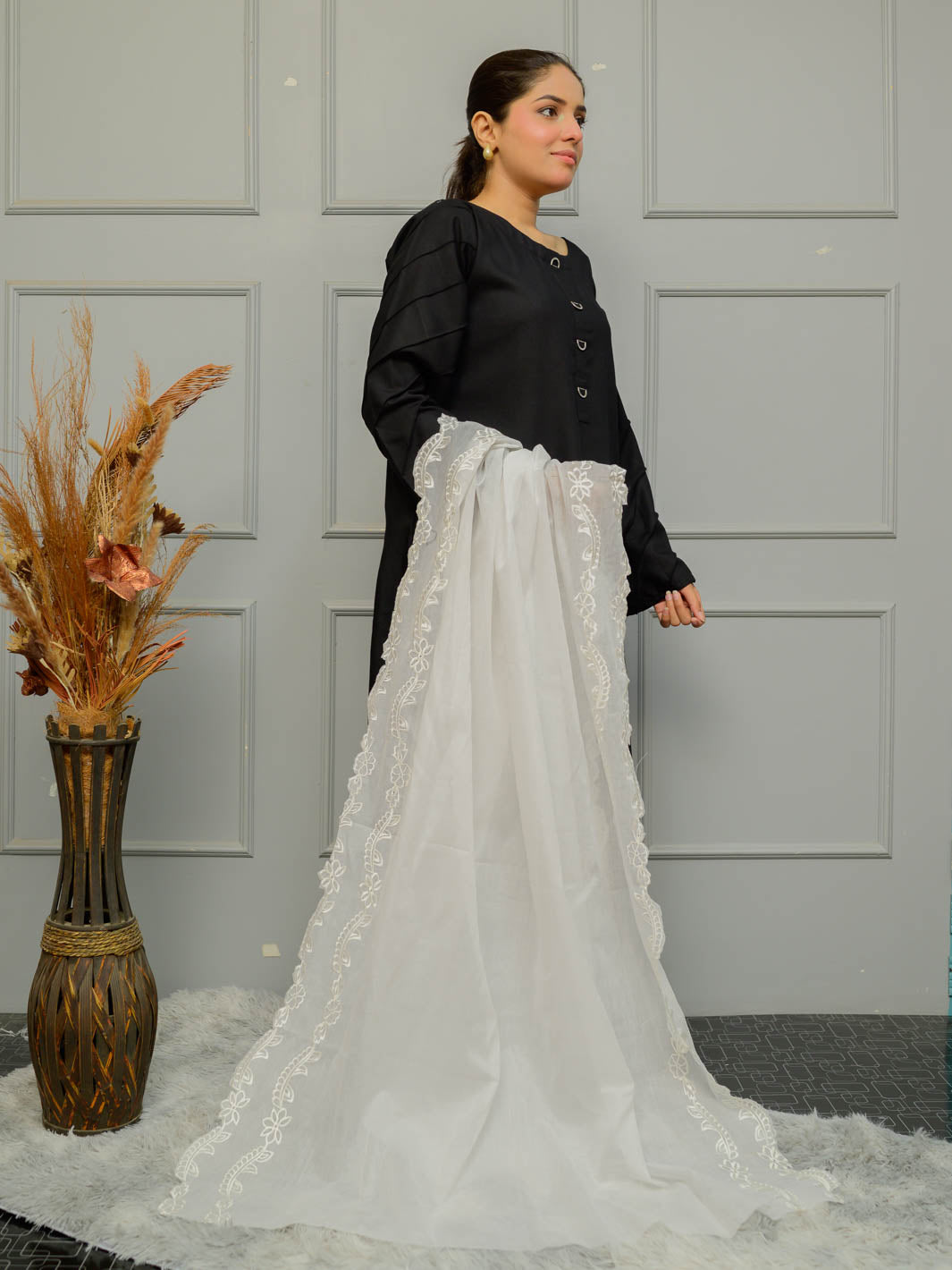 Pure Lawn Cutwork Dupatta (White 002)