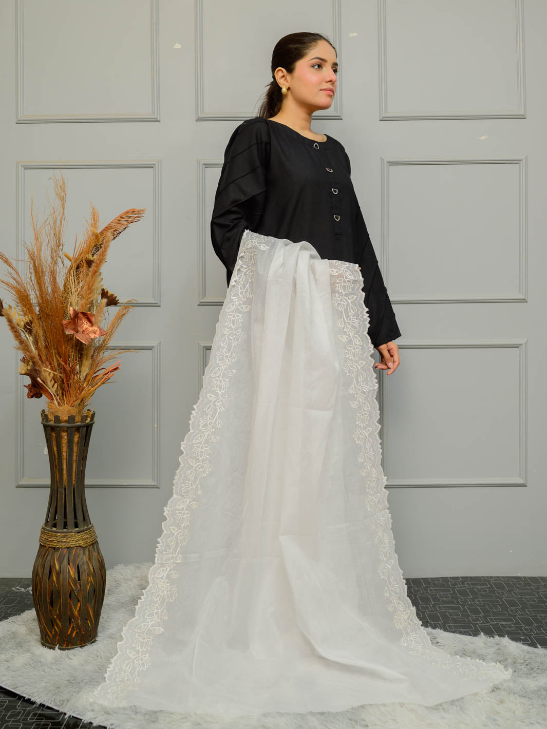 Pure Lawn Cutwork Dupatta (White 003)