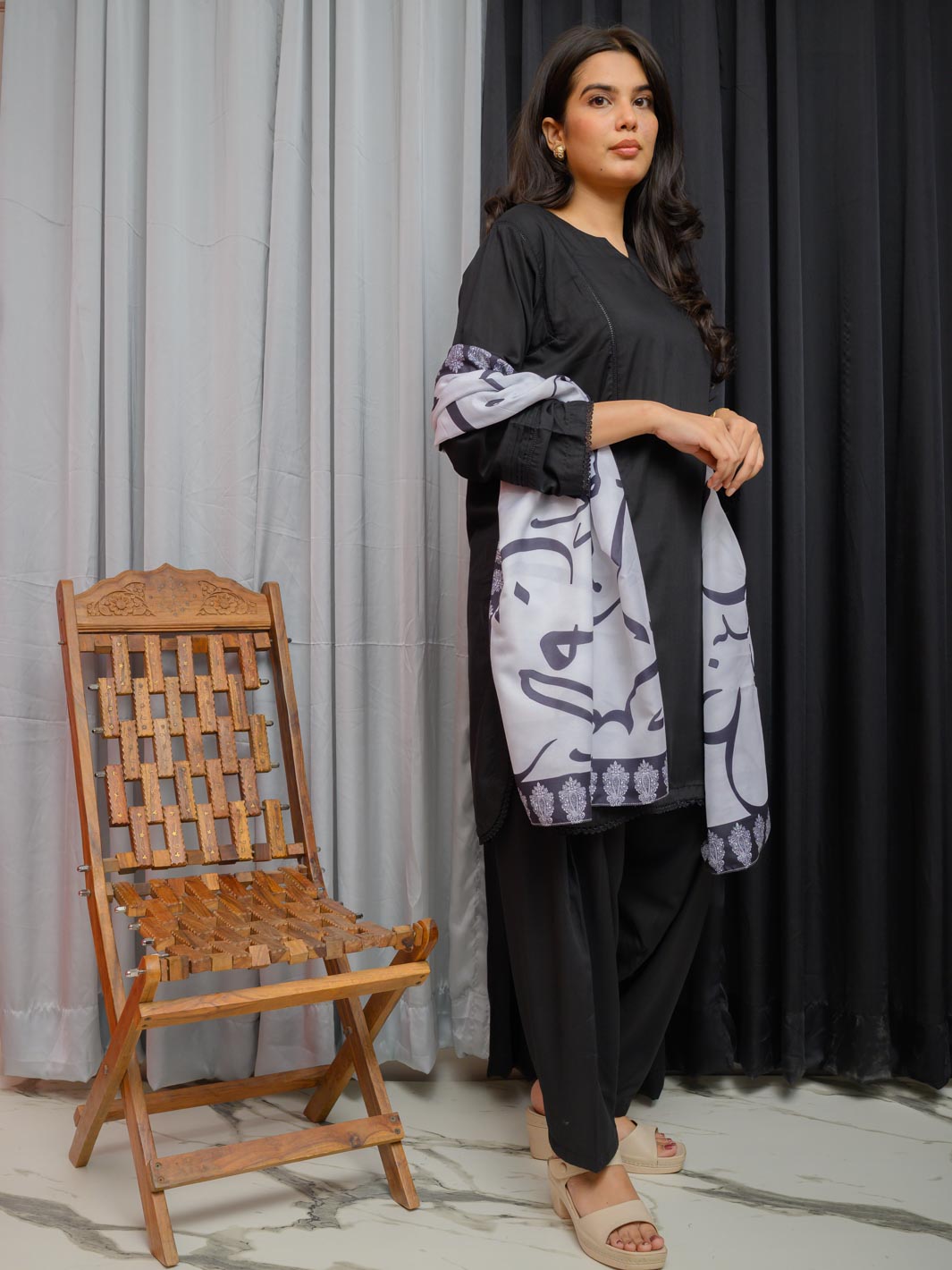 Huroof V2 Dupatta (White)