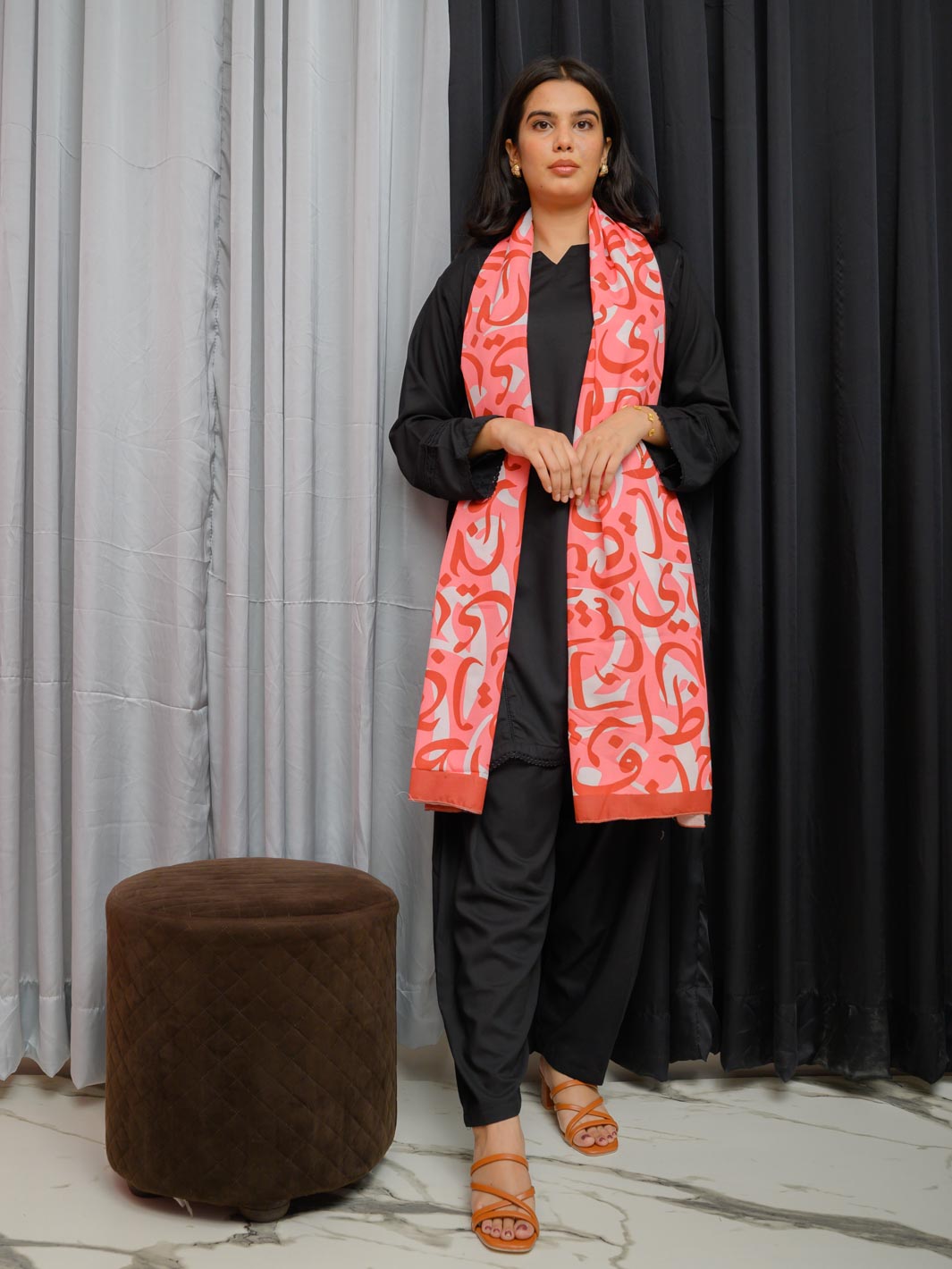 Hujoom Dupatta (reddish)