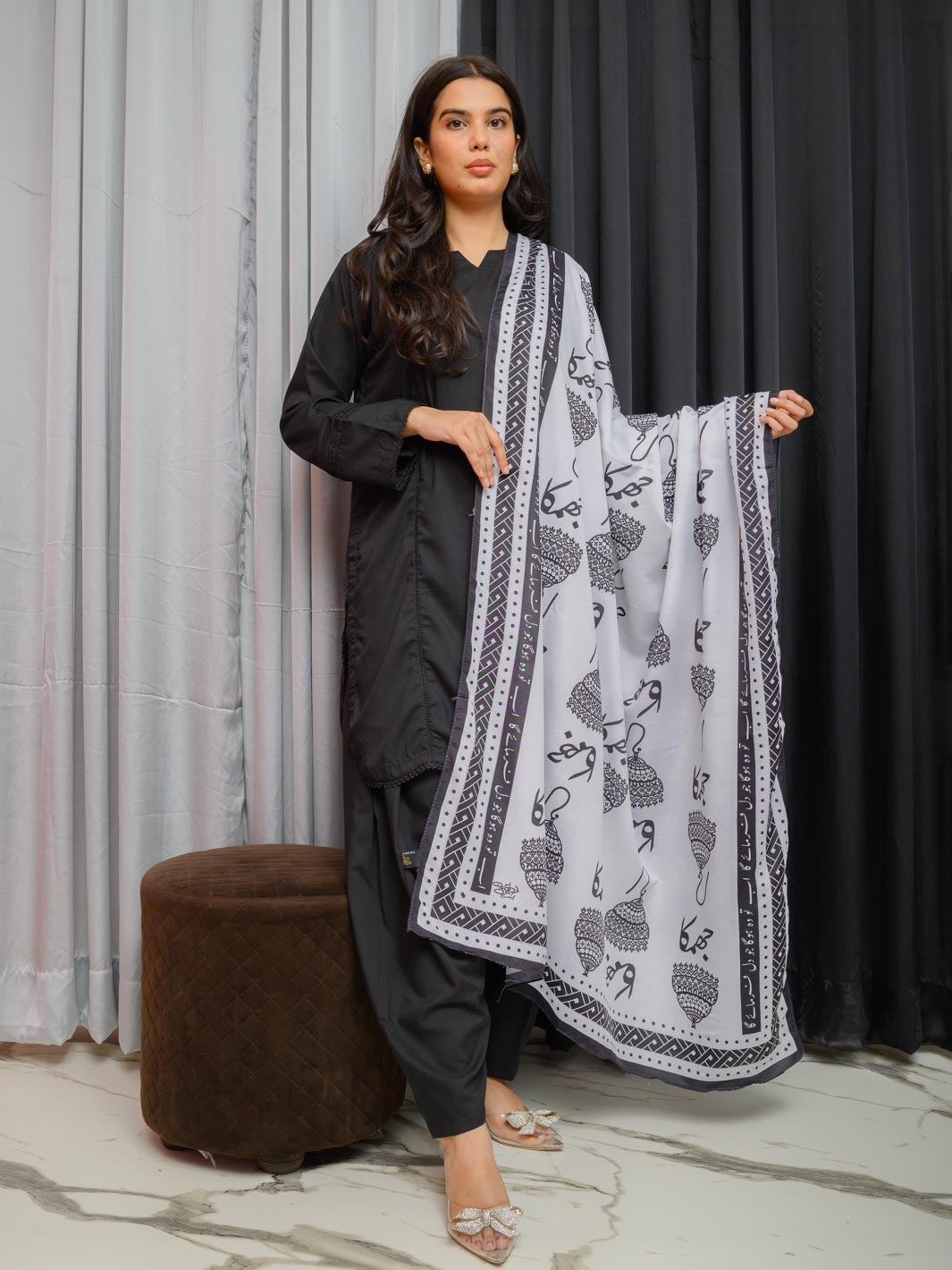 Jhumka Dupatta (White)