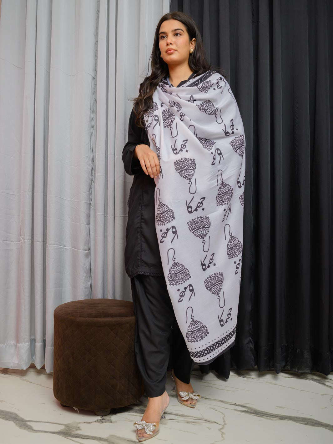 Jhumka Dupatta (White)