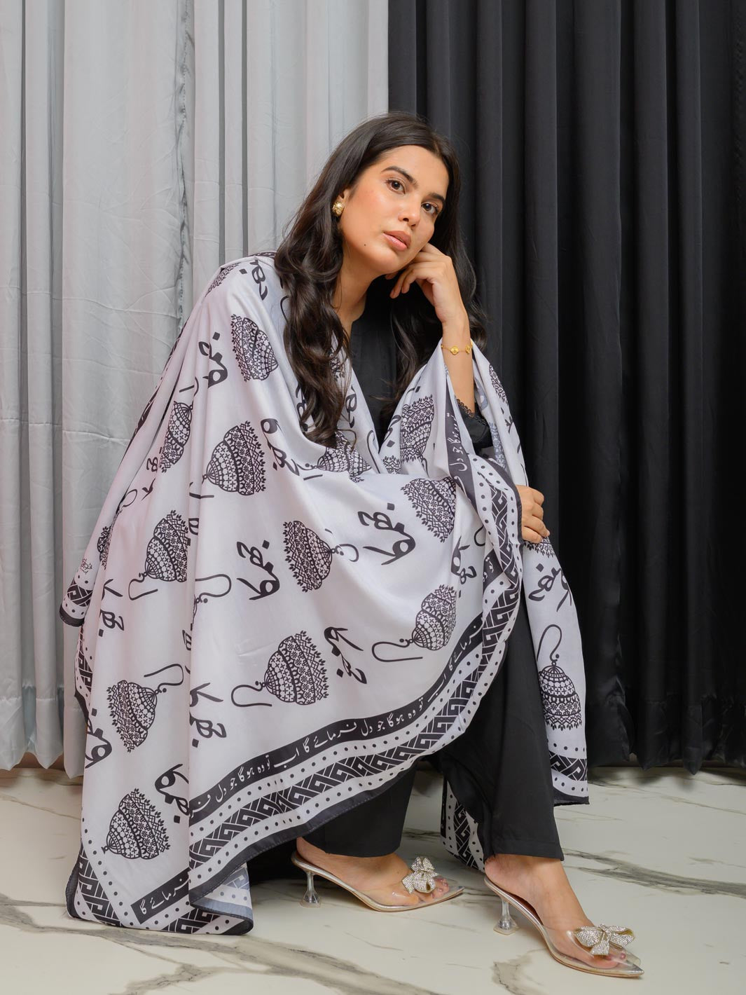 Jhumka Dupatta (White)