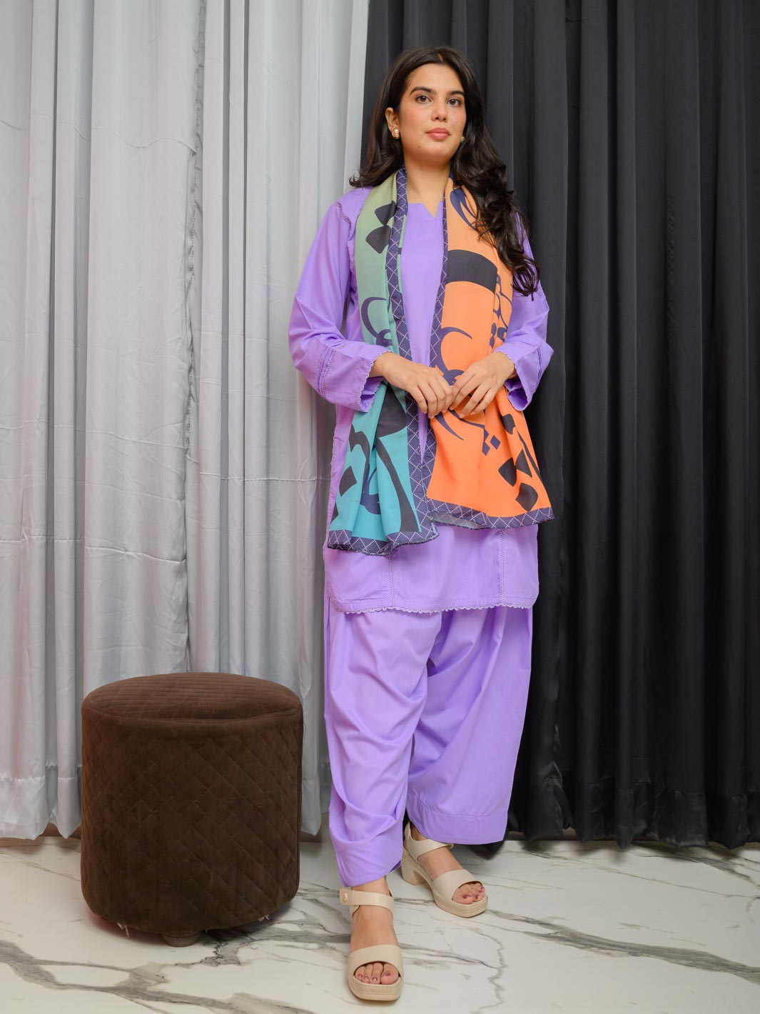 Ain Se Ishq Stole (Neon)
