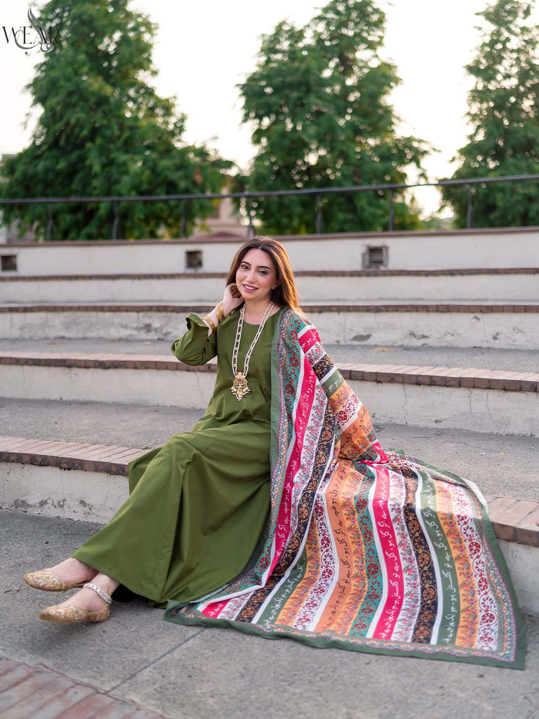 Phool Stripe Silk Dupatta