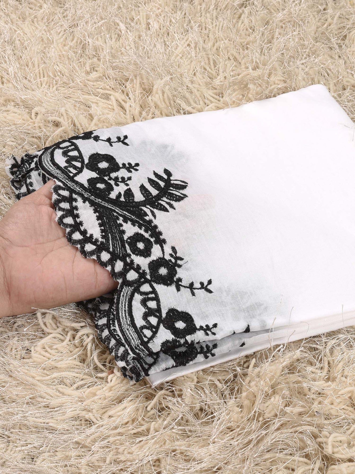 Pure Lawn Cutwork Dupatta (White&Black 006)