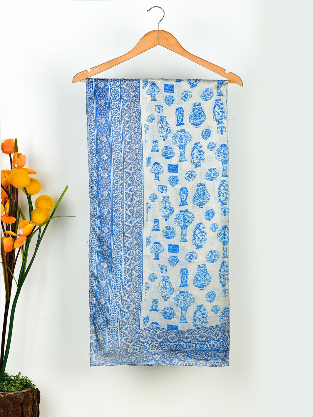 Vase e Faraz Stole (Blue)