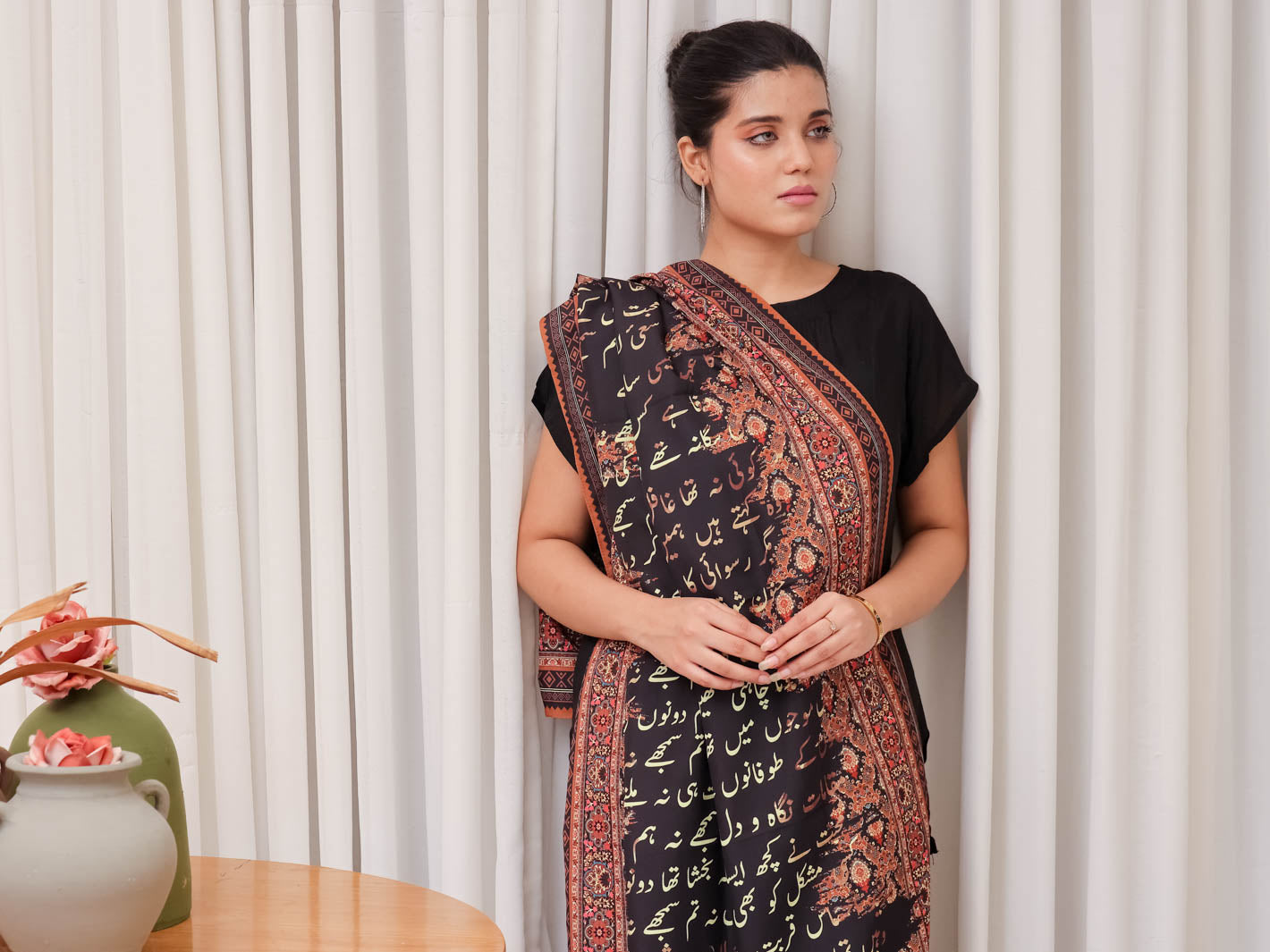 Manzil stole (Black)