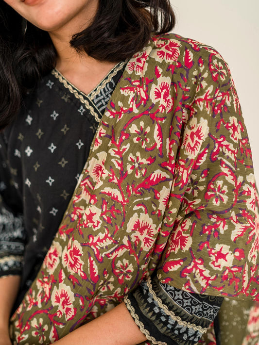 Orchids Floral Stole (Olive)