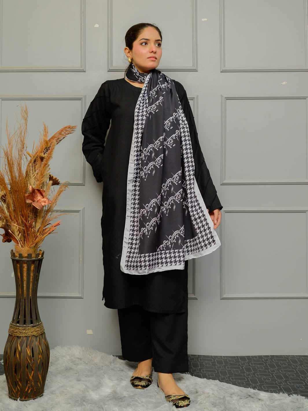 Shaam Stole (Black)