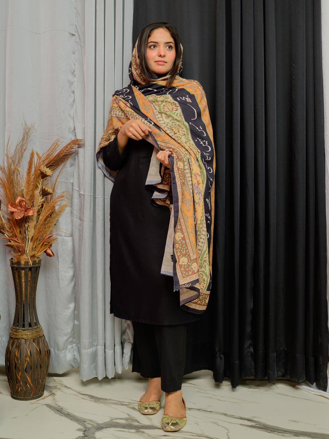Phool Stripe Dupatta (Mustered)