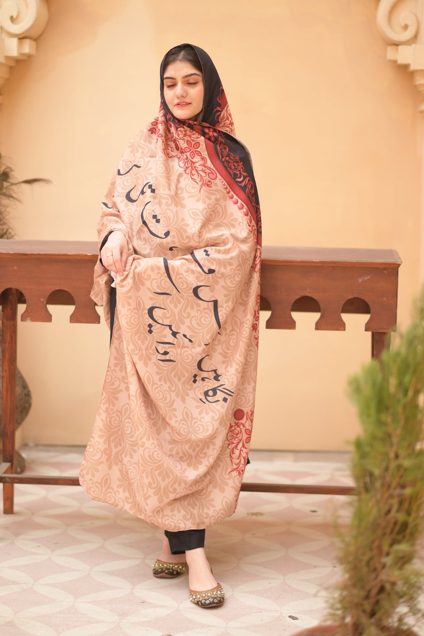 Nigahein Silk Dupatta (Beige)