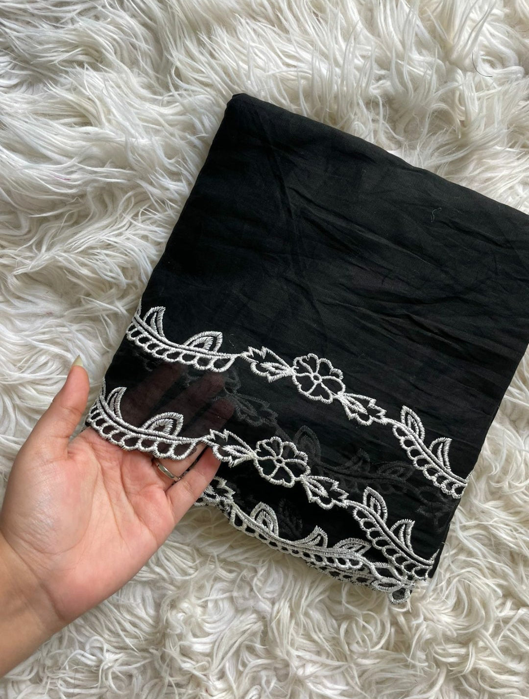 Pure lawn Cutwork Dupatta (Black&White 004)