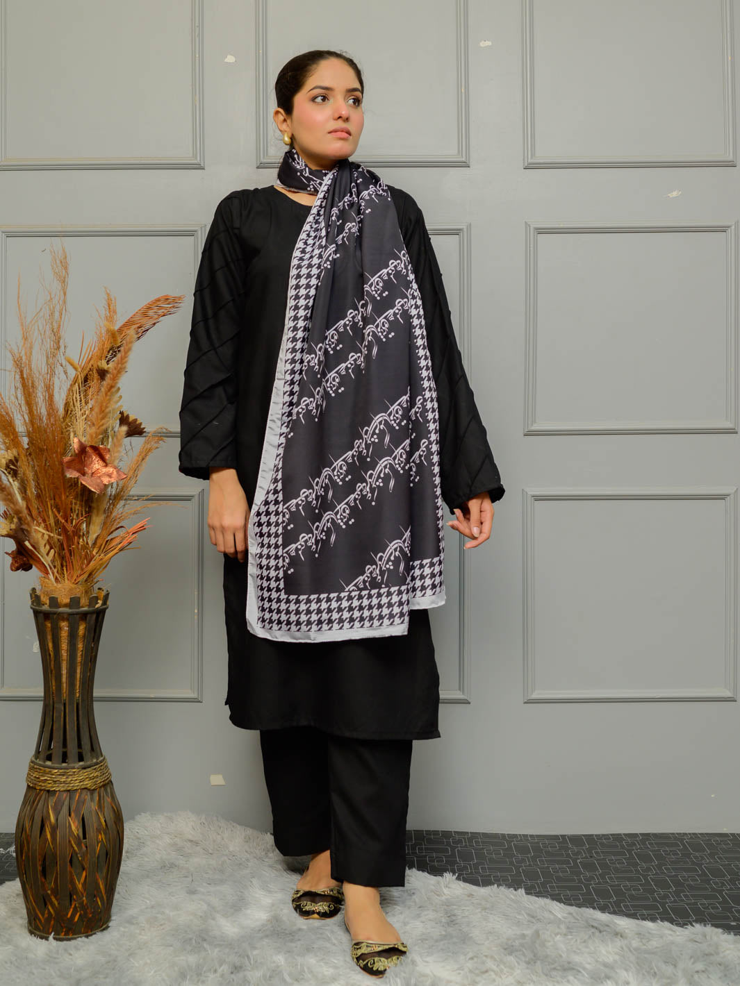 Shaam Stole (Black)