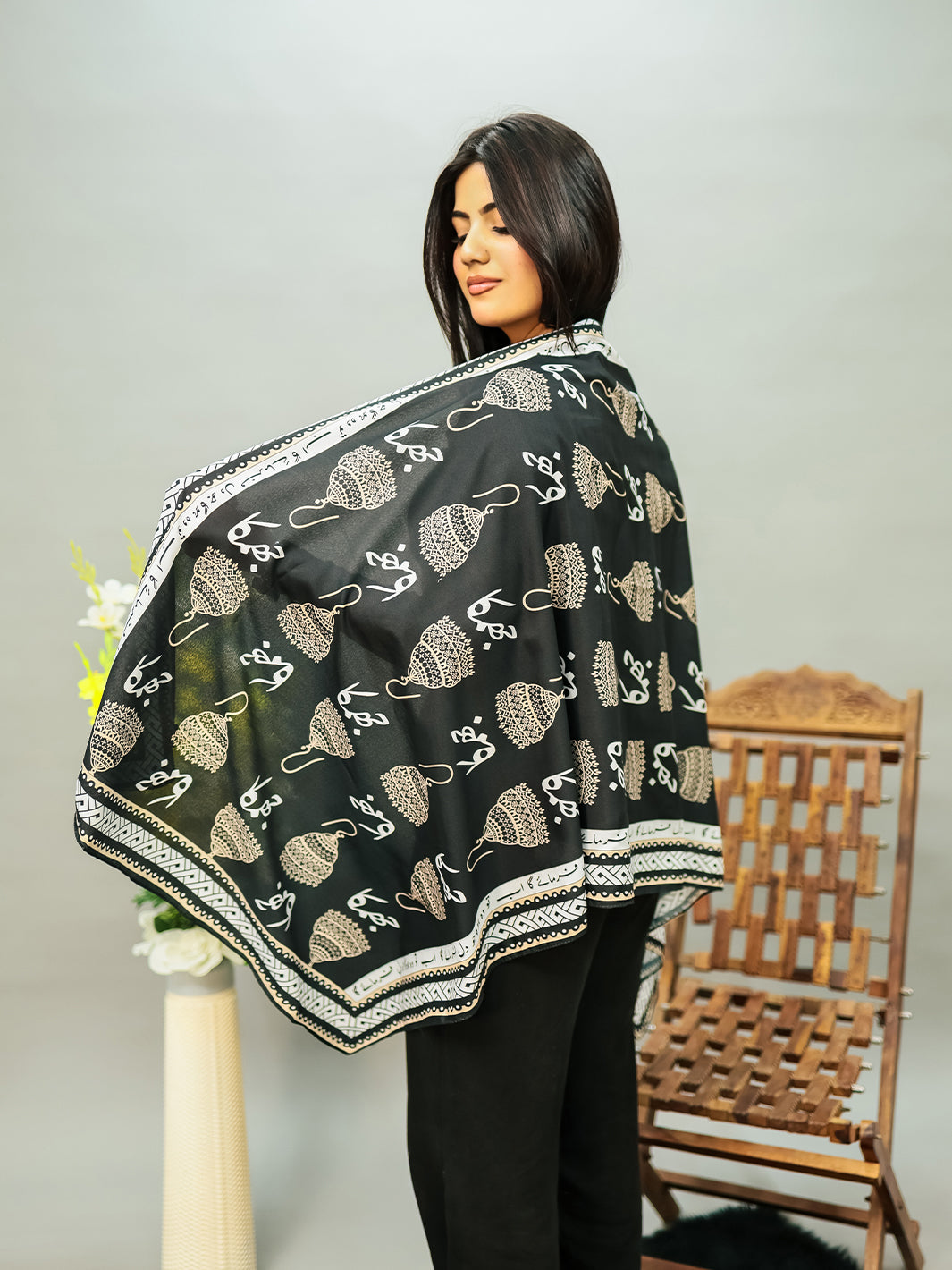 Jhumka Stole (Black n Skin)