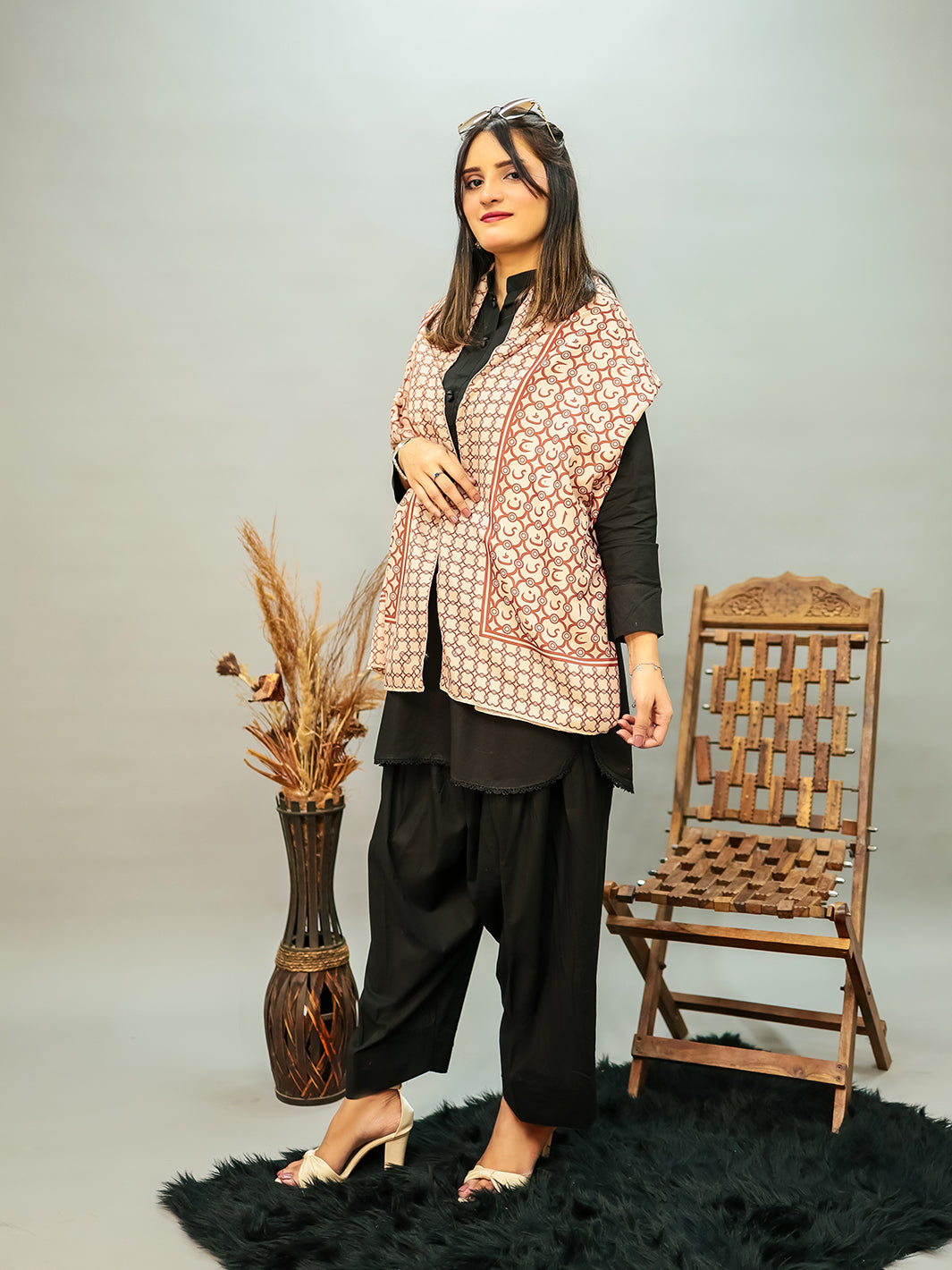 jaan e Huroof Ishq Stole (Bronze)