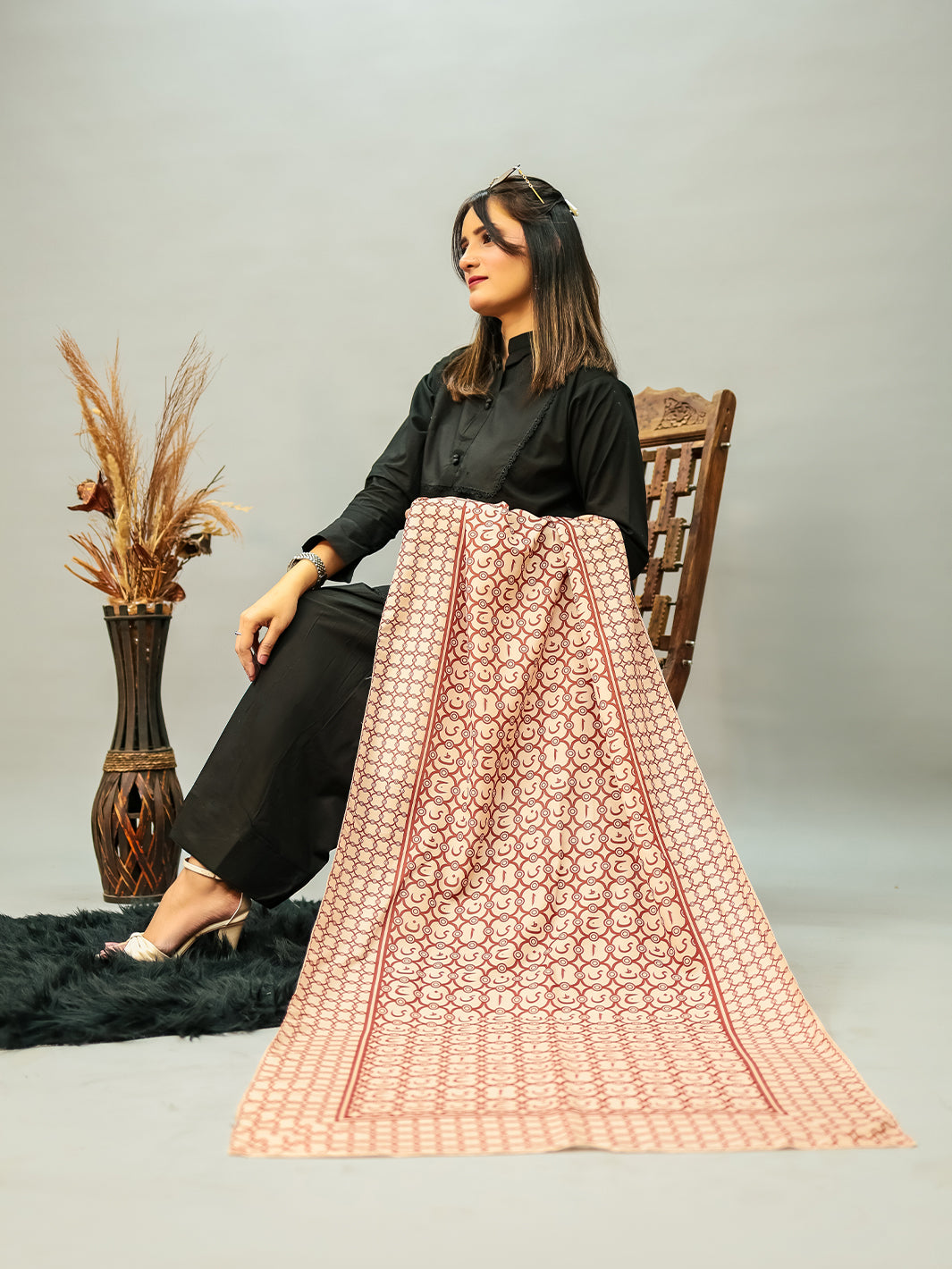 jaan e Huroof Ishq Stole (Bronze)