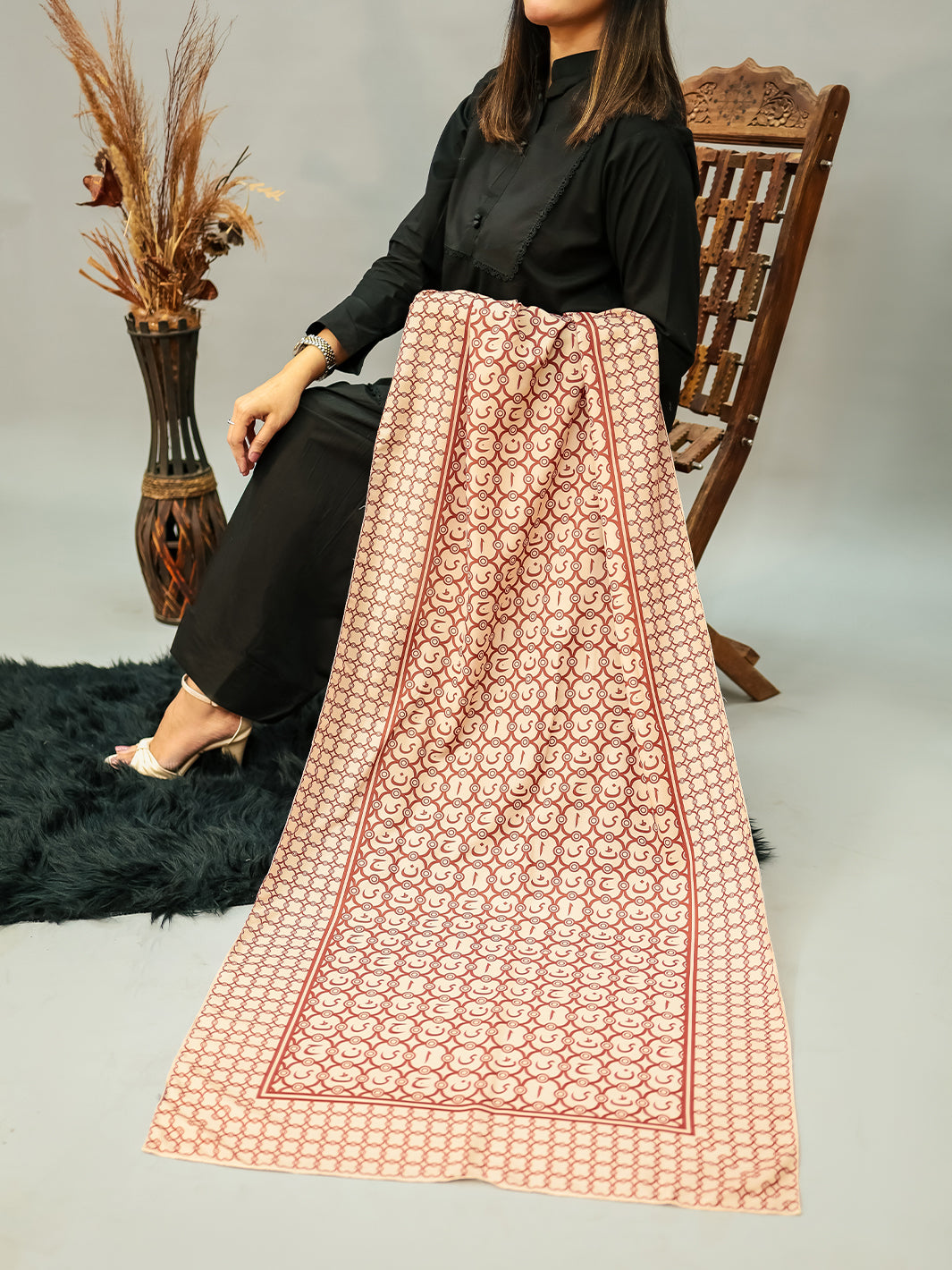 jaan e Huroof Ishq Stole (Bronze)