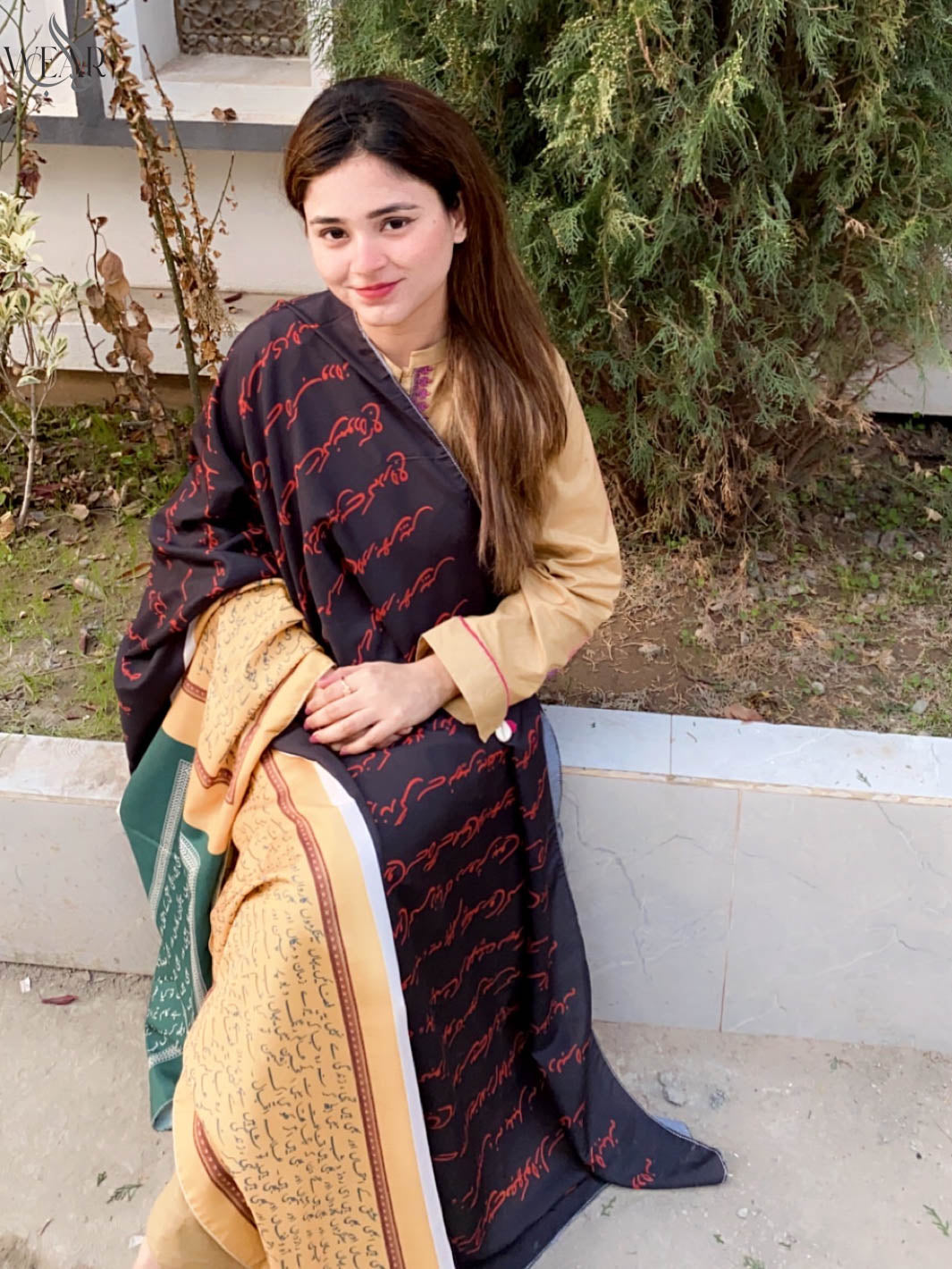 Mukalmaa Dupatta (Black)