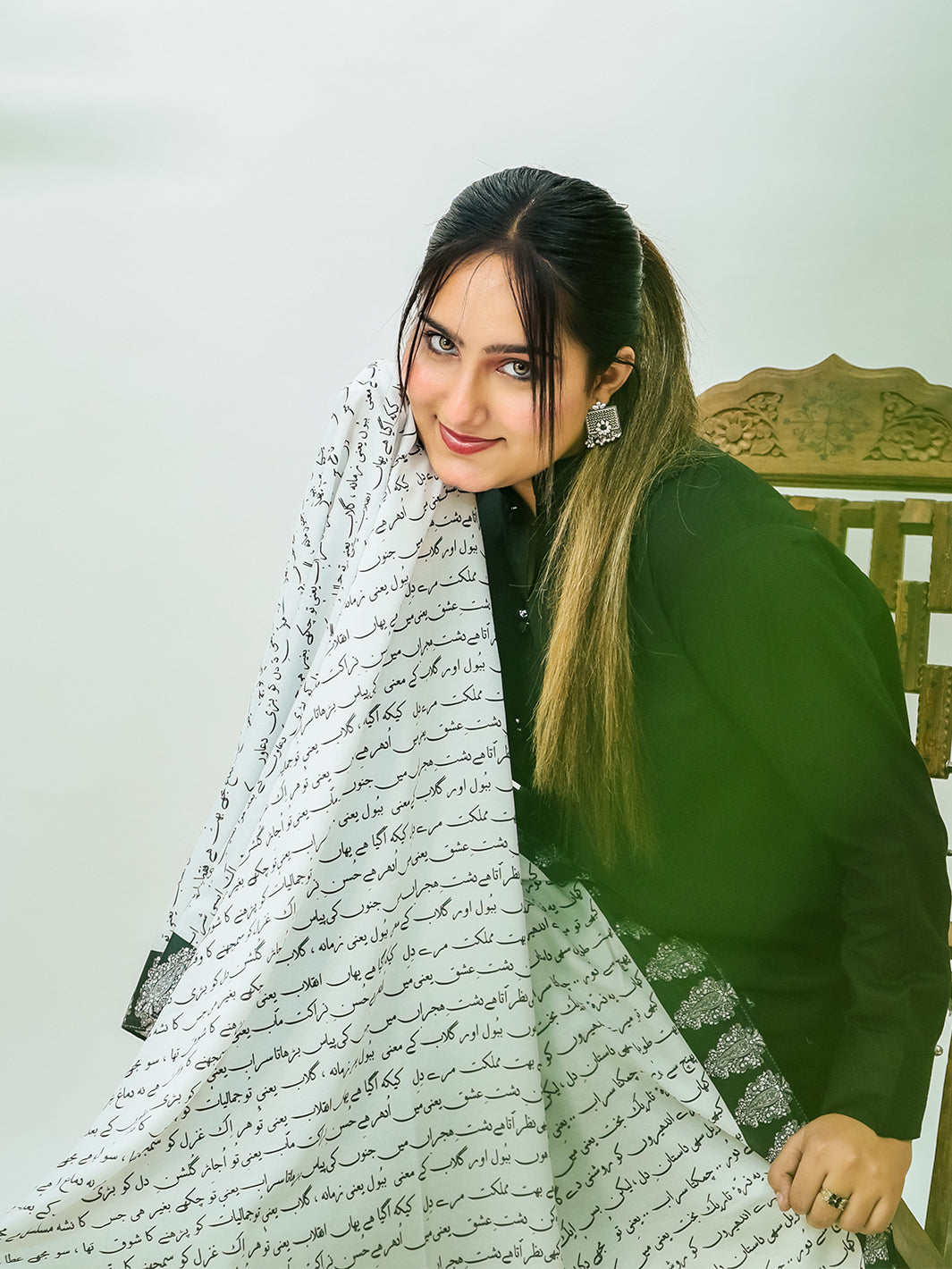 kitaabi Dastaan Dupatta (White)