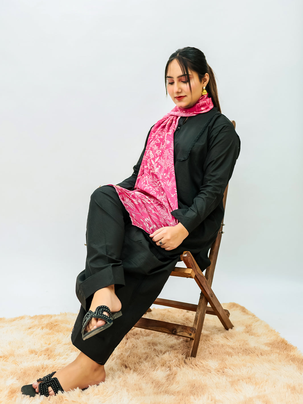 Farazi Floral Stole (Hot Pink)