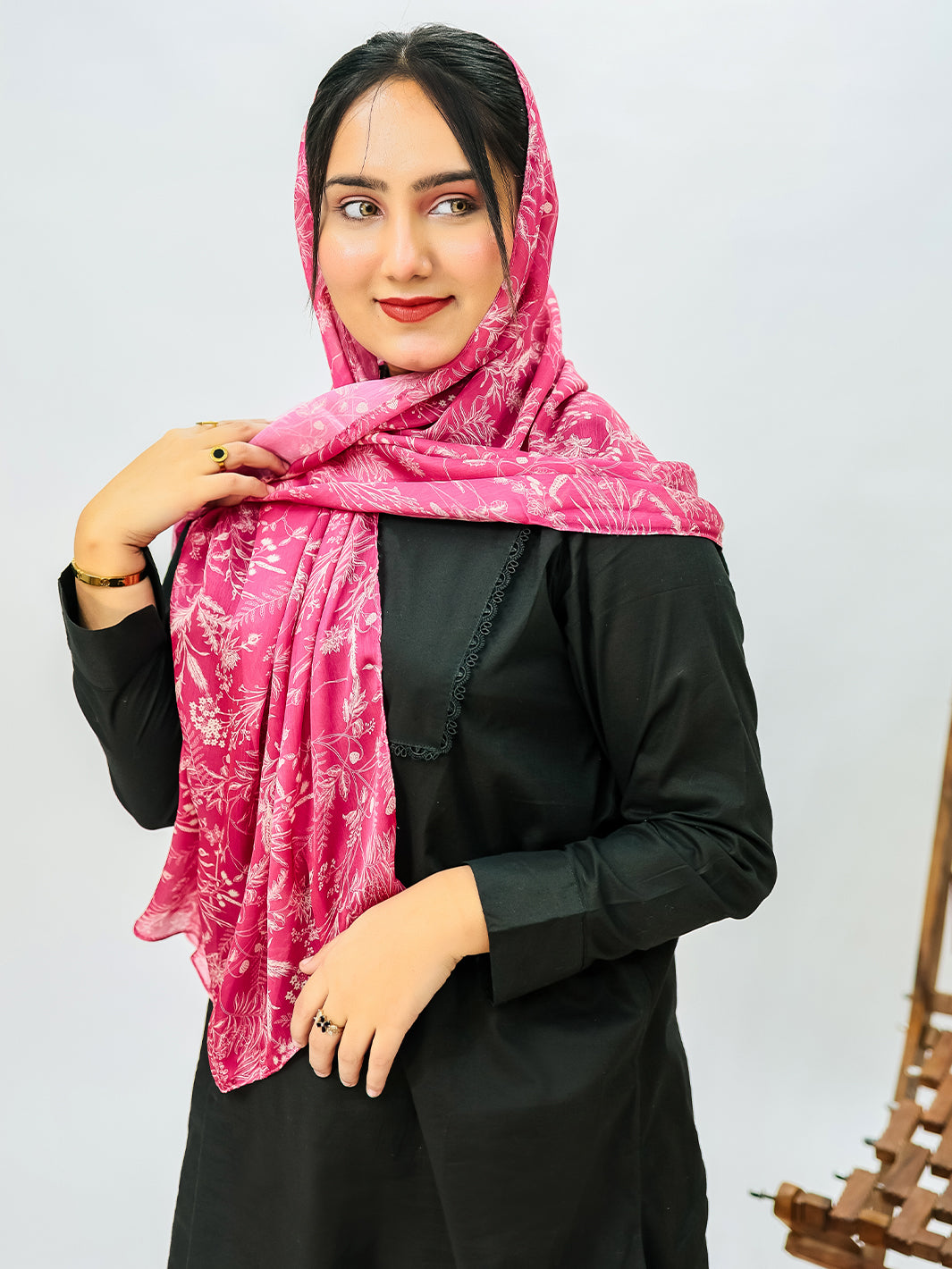 Farazi Floral Stole (Hot Pink)