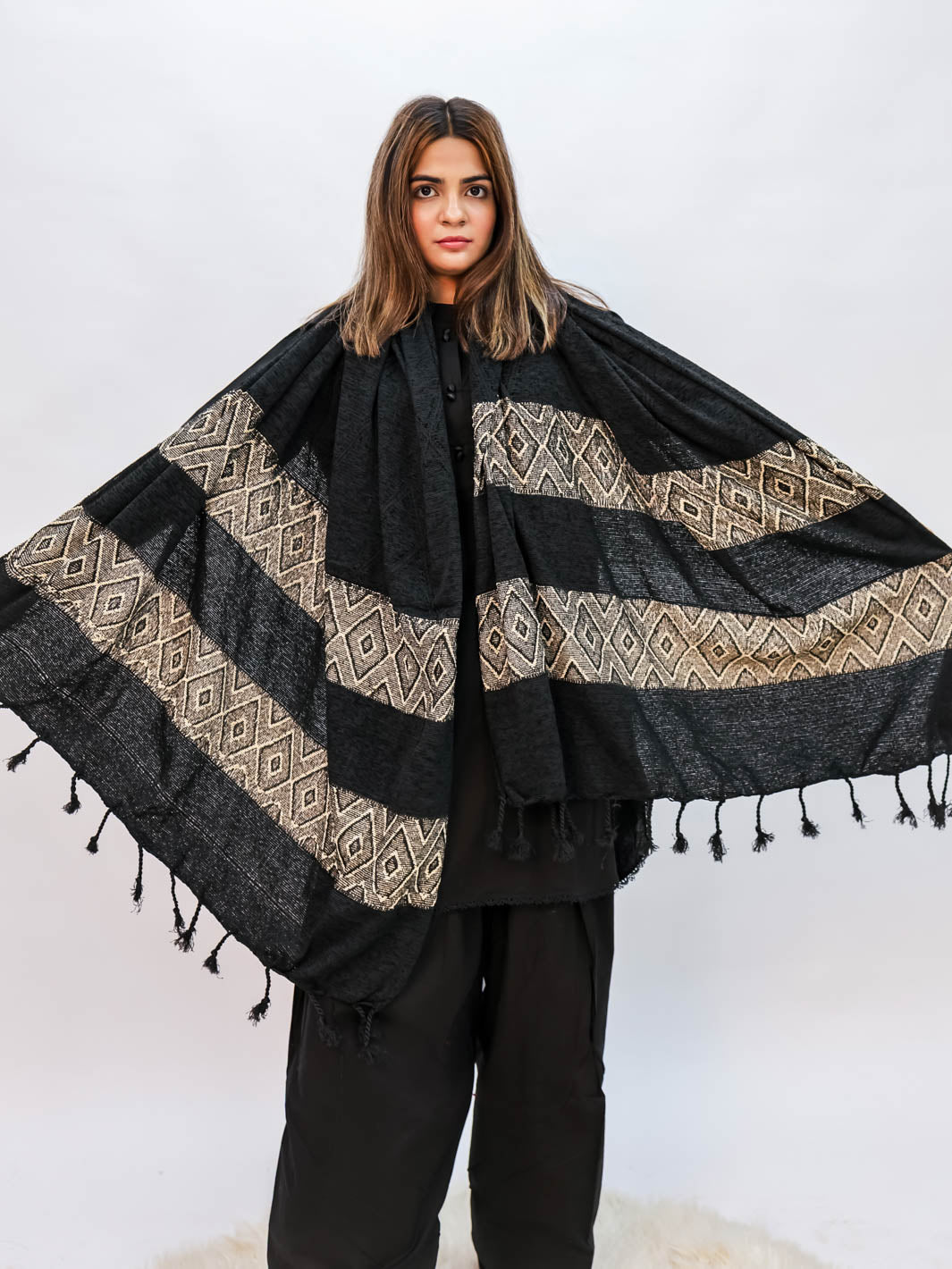 Wool Mini Shawl (Black)