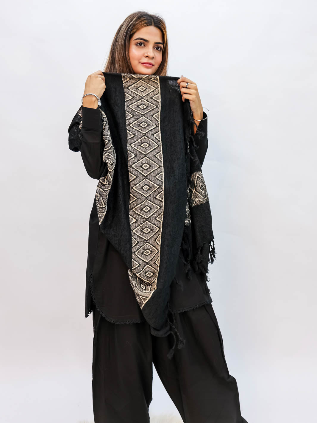 Wool Mini Shawl (Black)