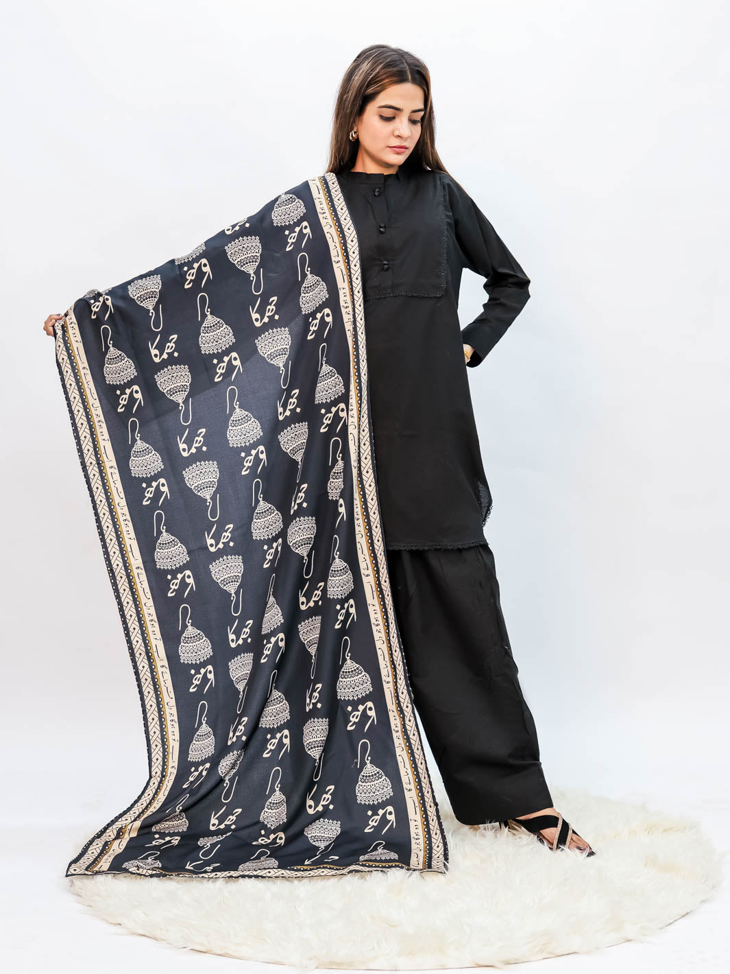 Jhumka Stole (Black n Skin)