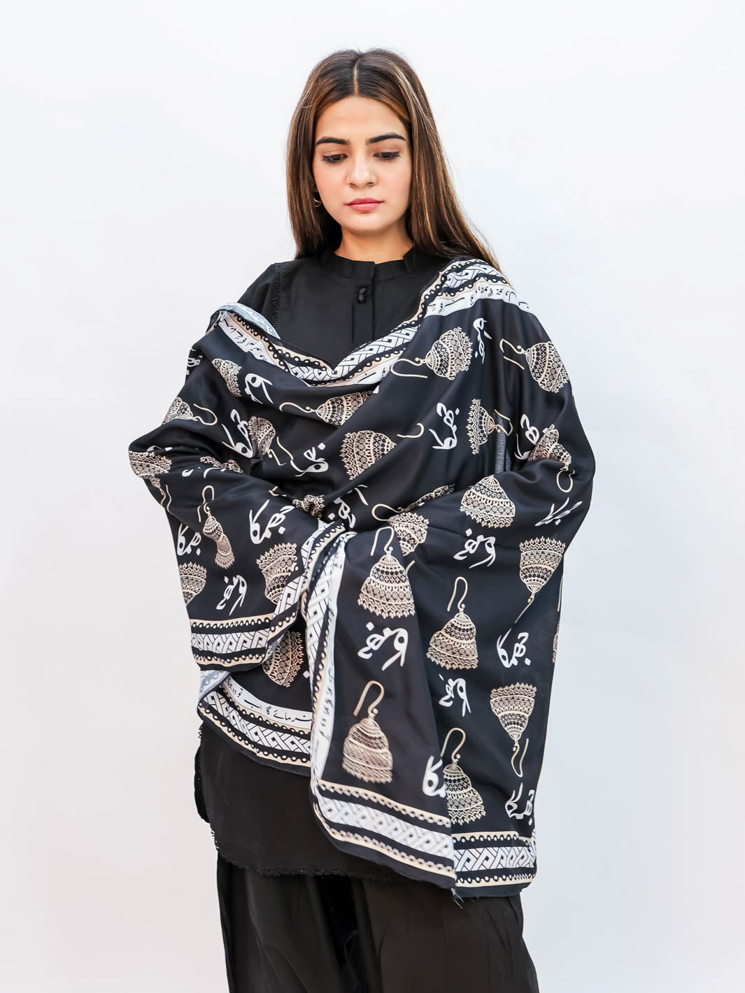 Jhumka Stole (Black n White)