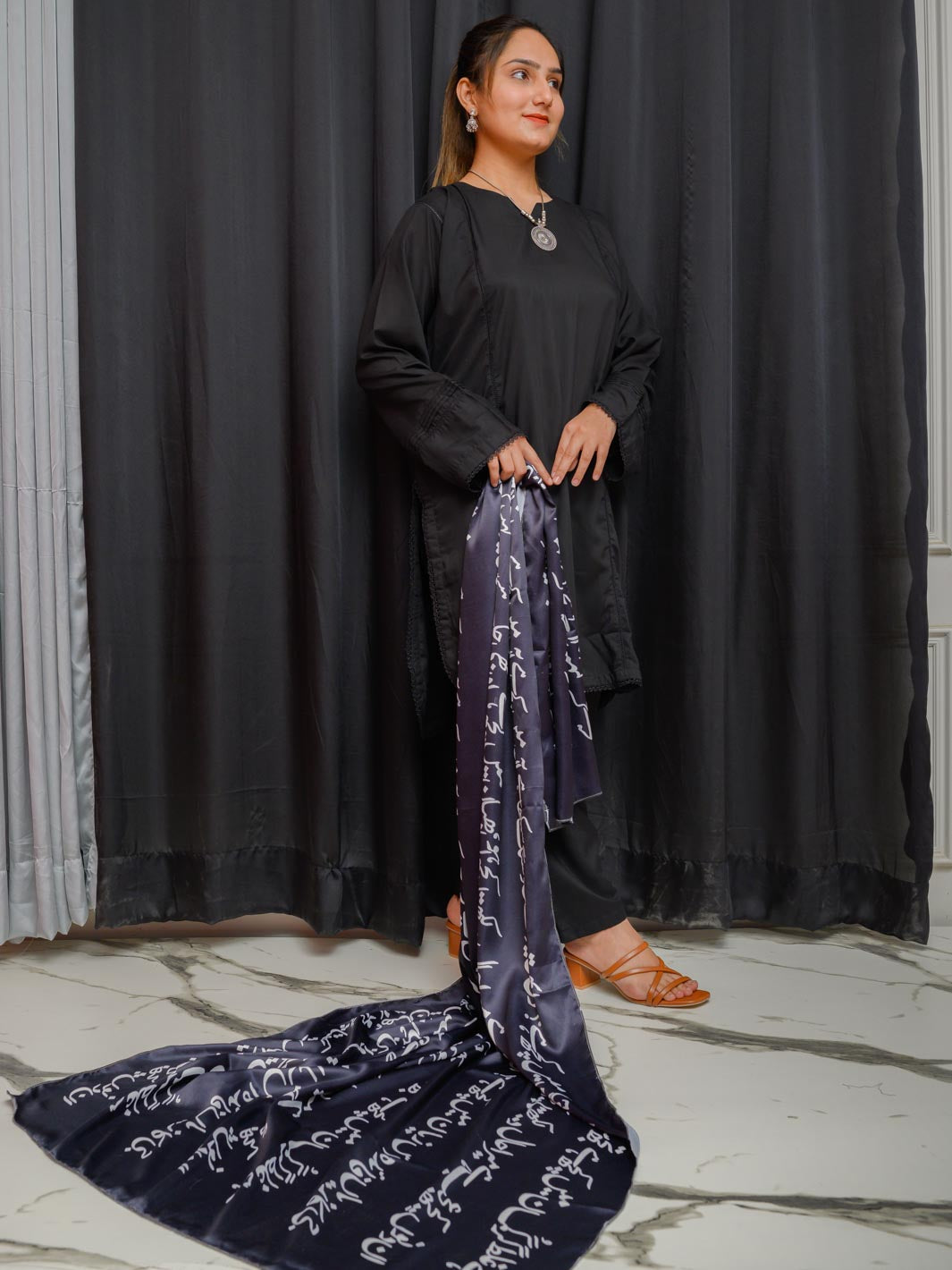 Jahan Silk Dupatta (Black)